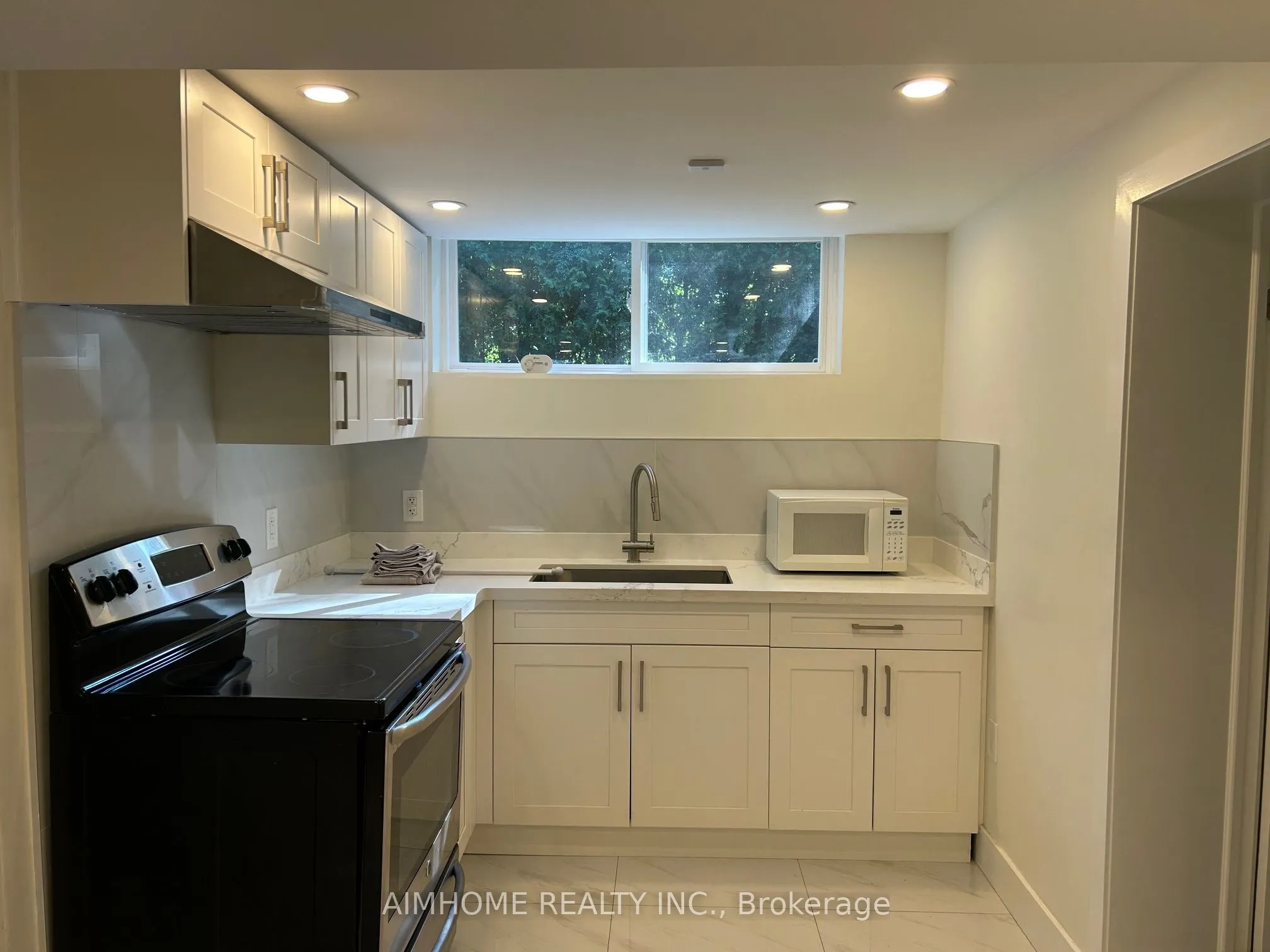 52 Bathford Crescent, #Lower