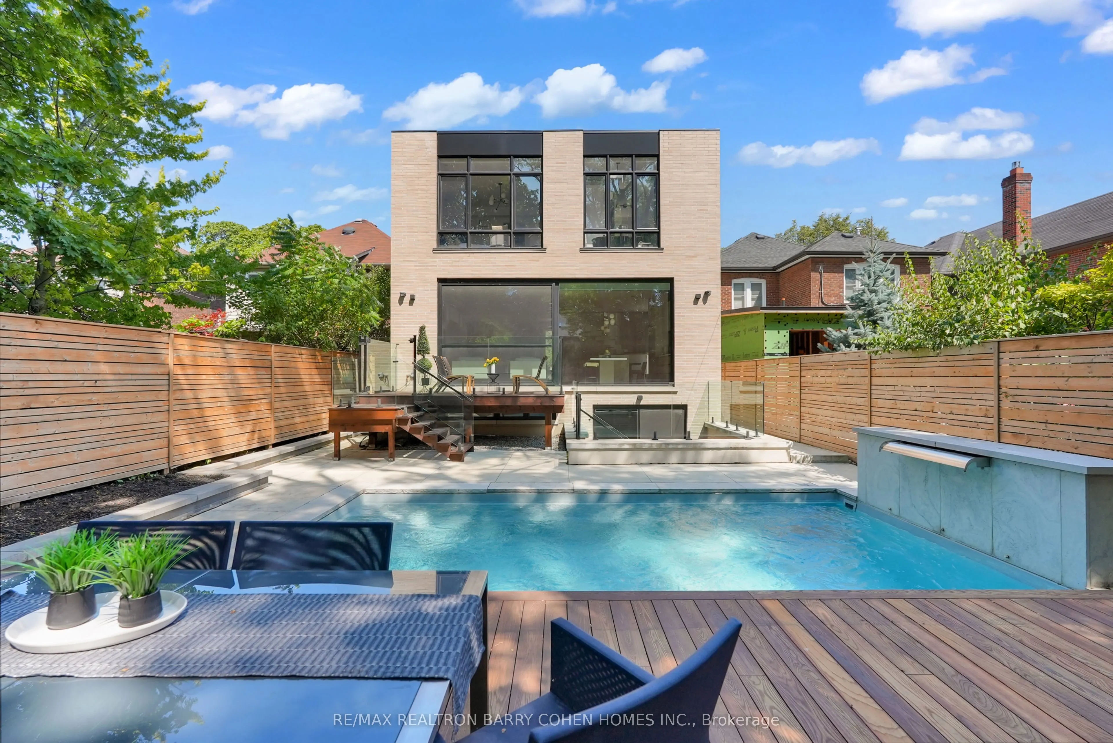 52 Elmsthorpe Avenue