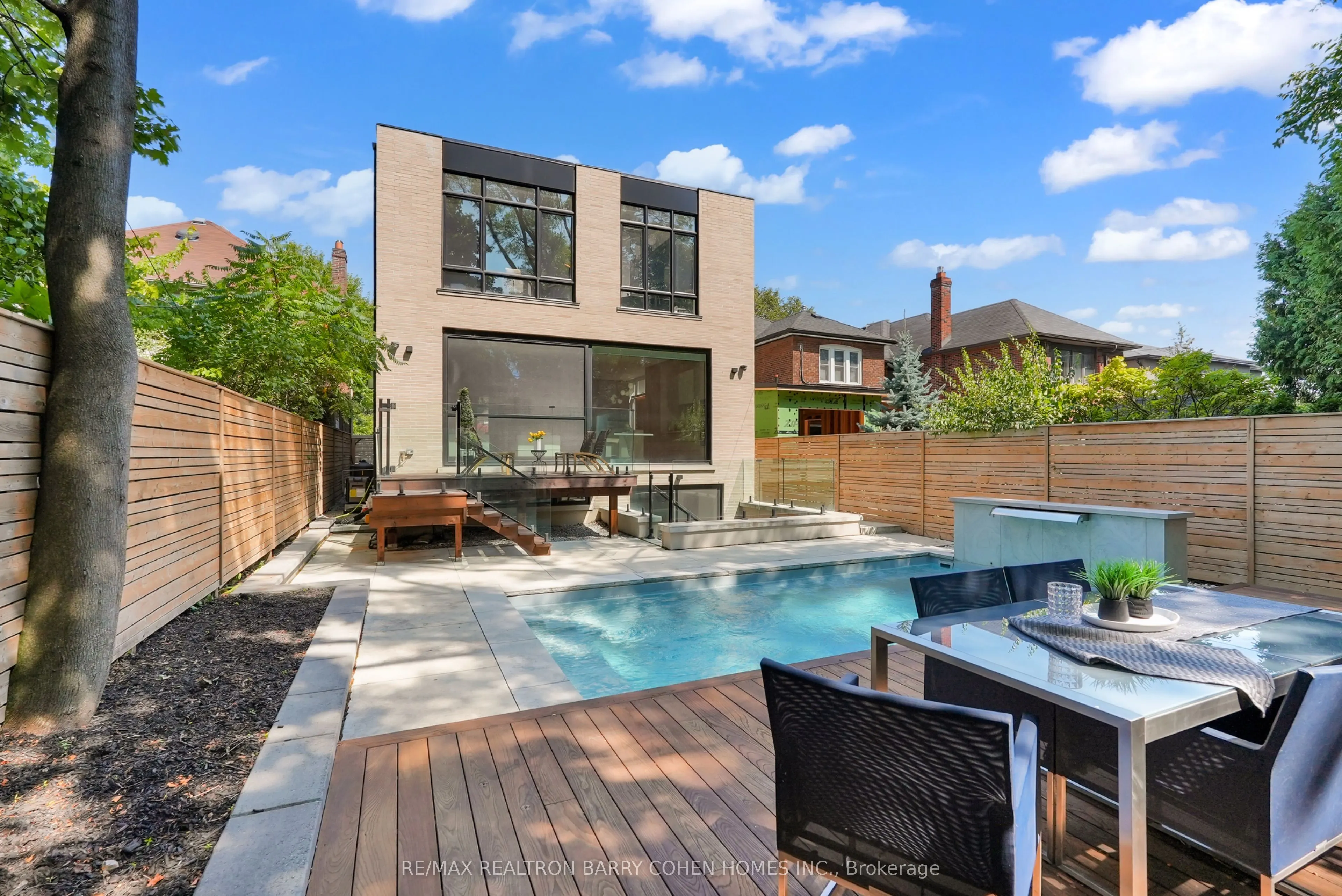 52 Elmsthorpe Avenue