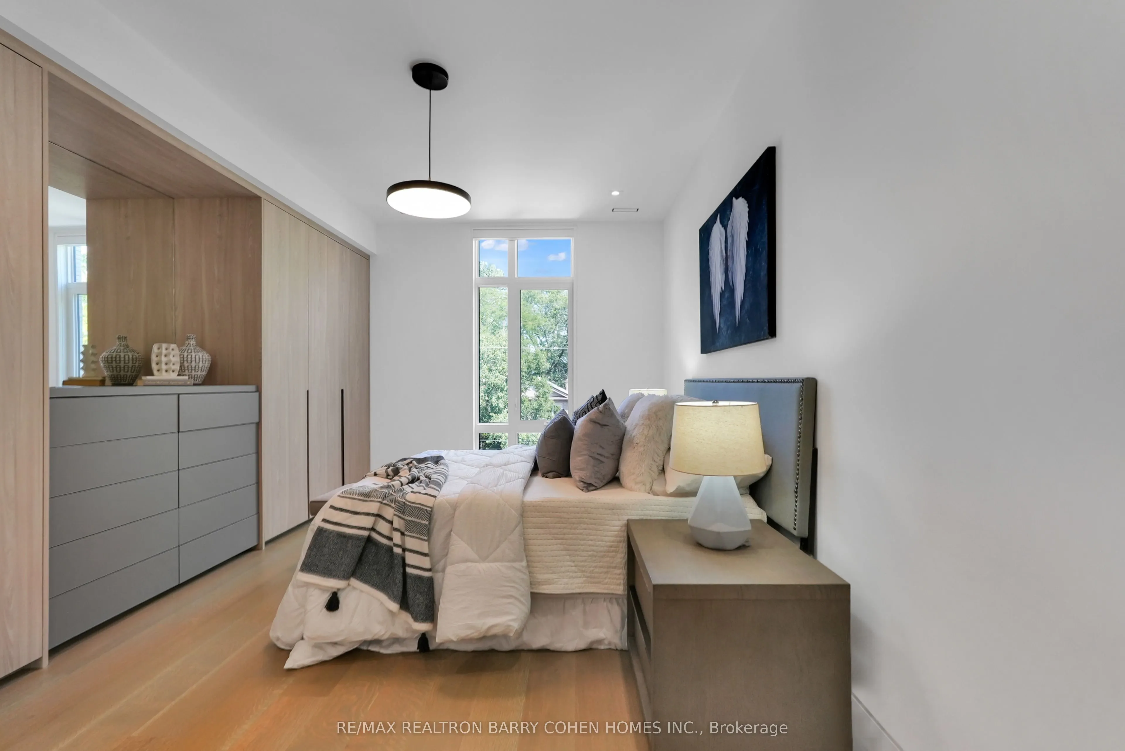 52 Elmsthorpe Avenue