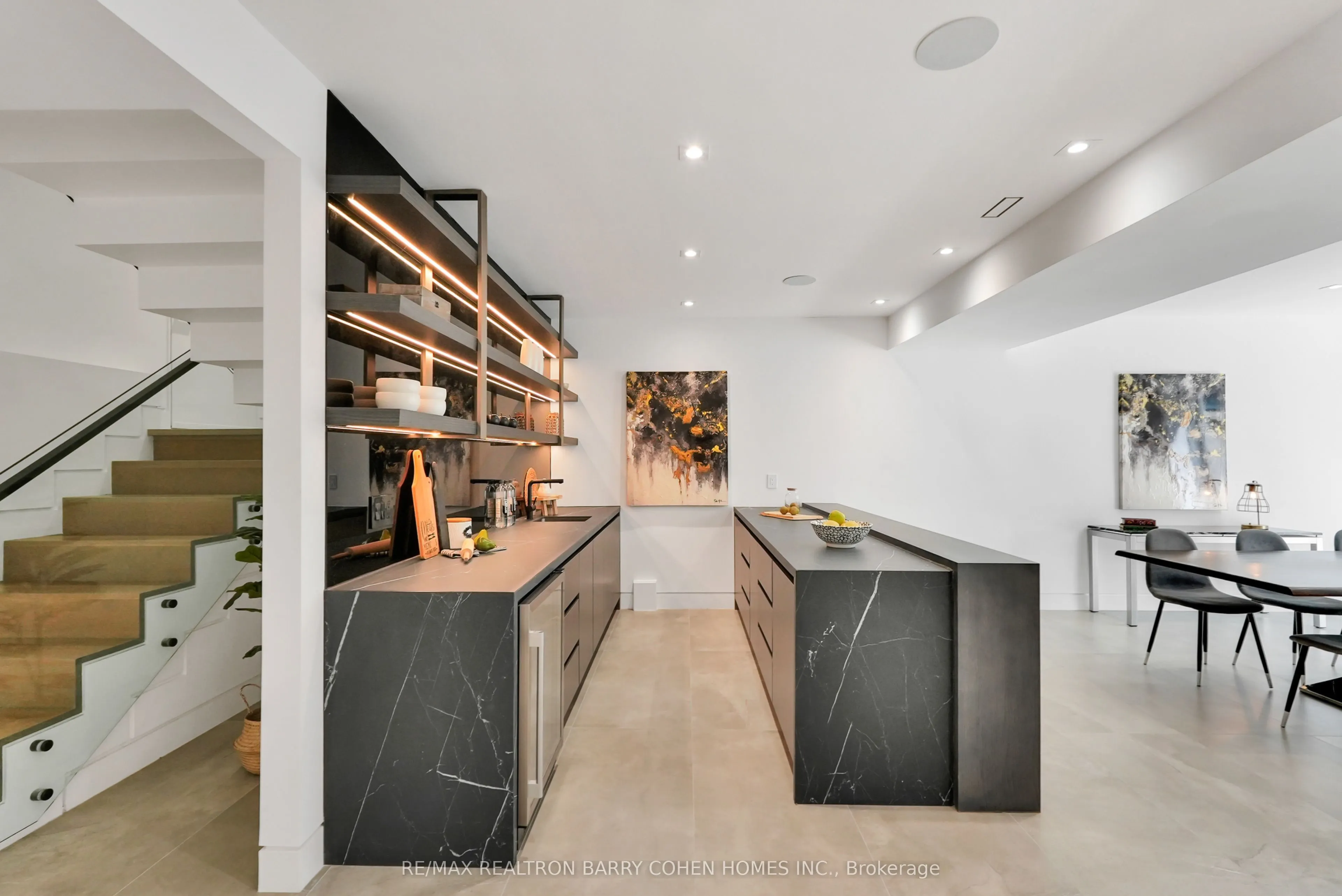 52 Elmsthorpe Avenue