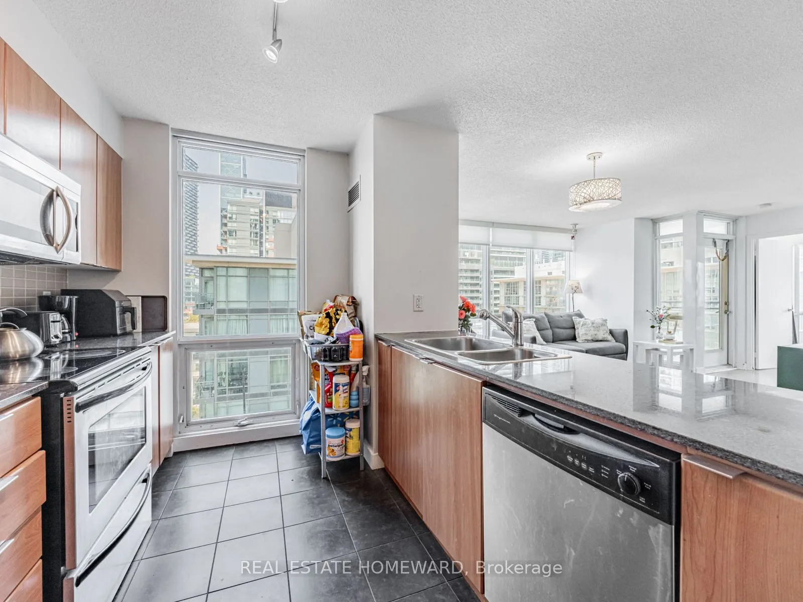 11 Brunel Court, #906