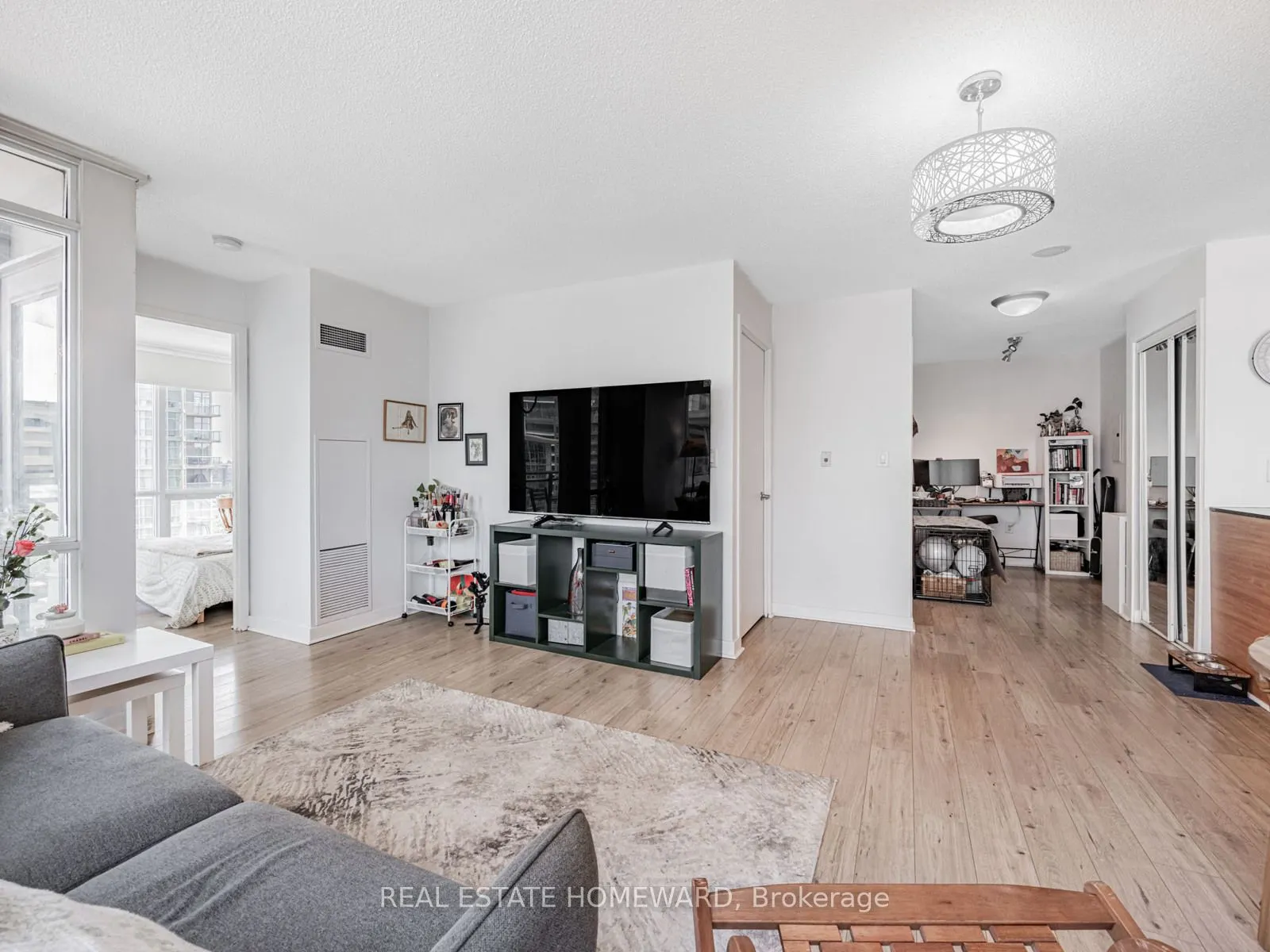 11 Brunel Court, #906