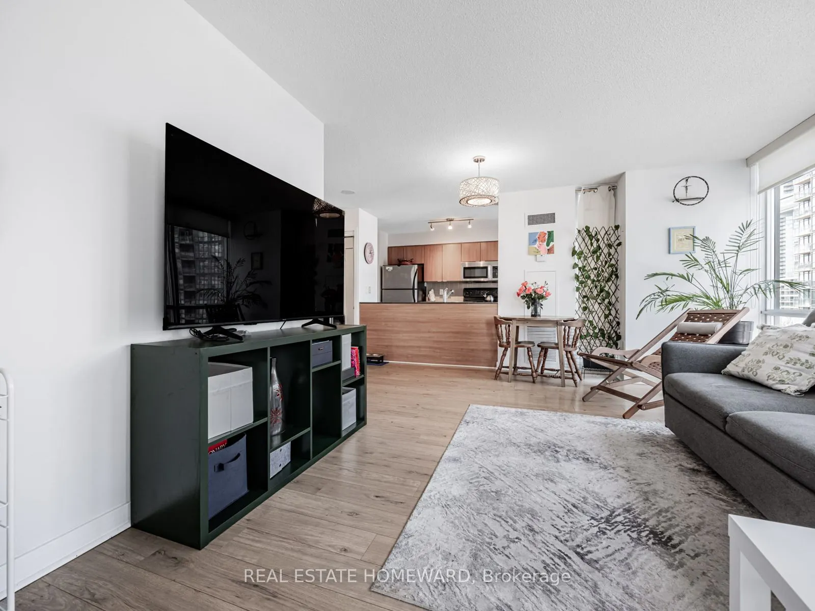 11 Brunel Court, #906