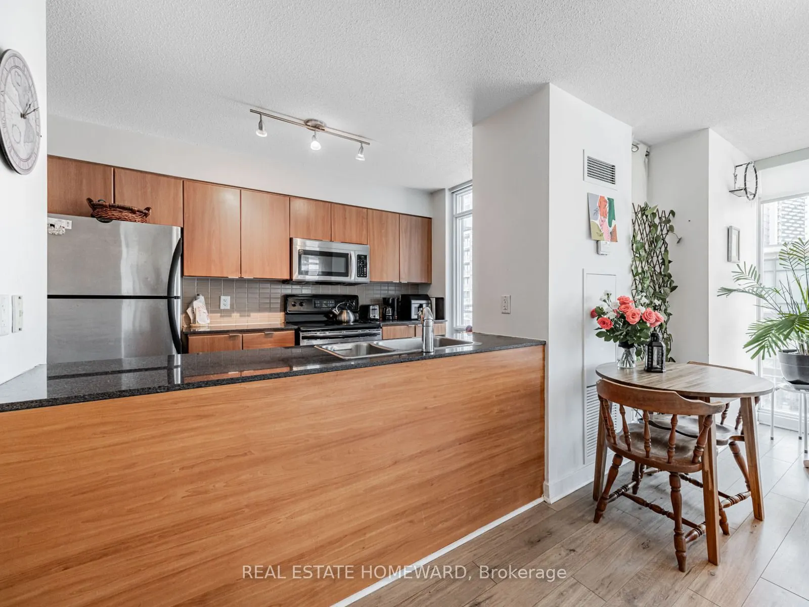 11 Brunel Court, #906