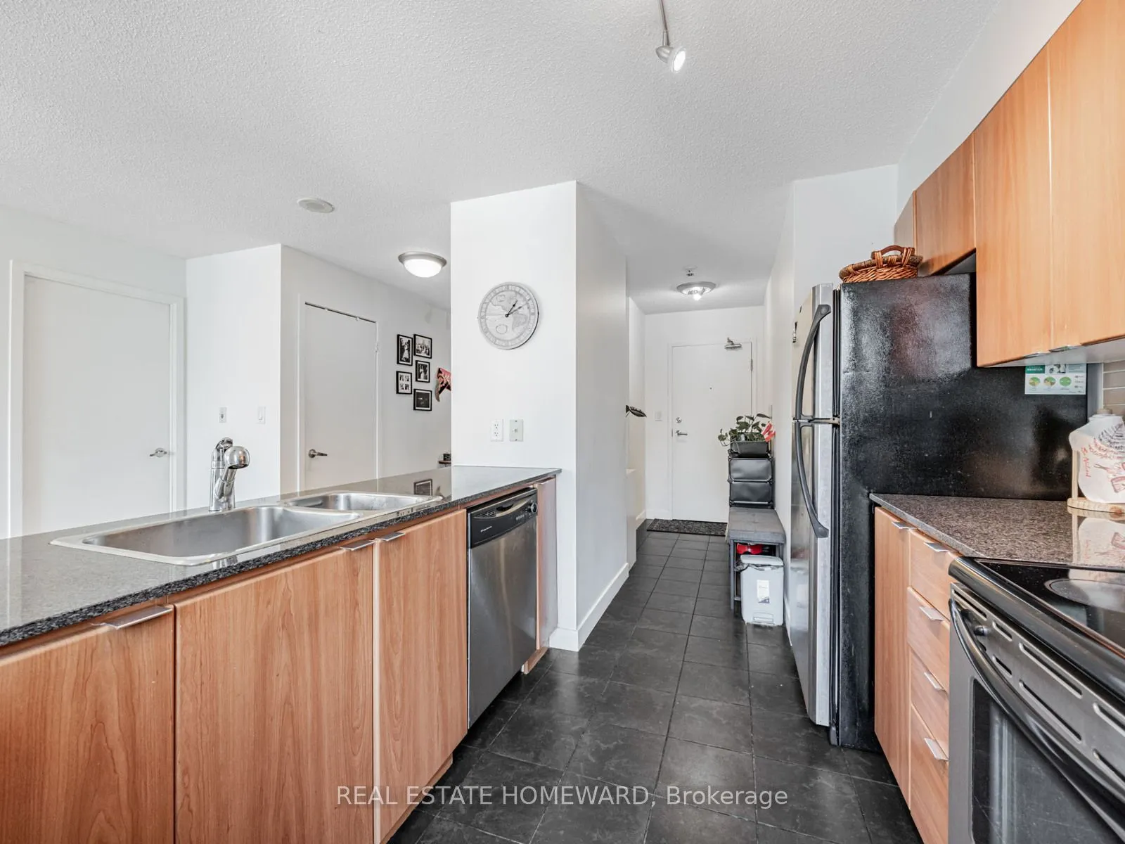 11 Brunel Court, #906