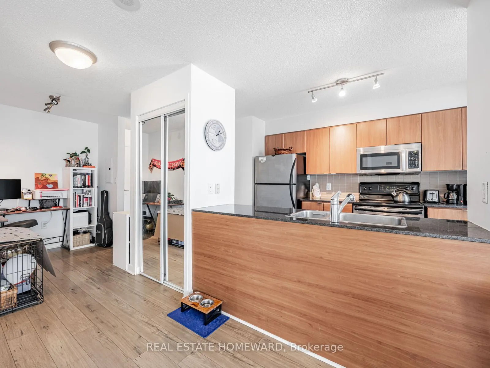 11 Brunel Court, #906