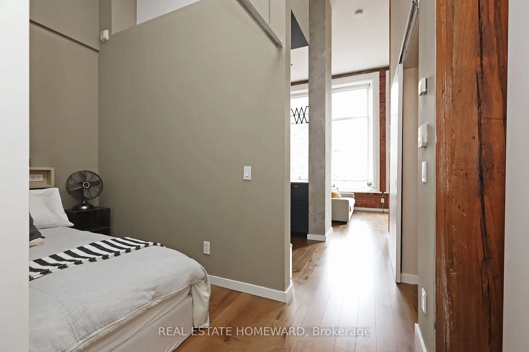 915 King Street W, #205