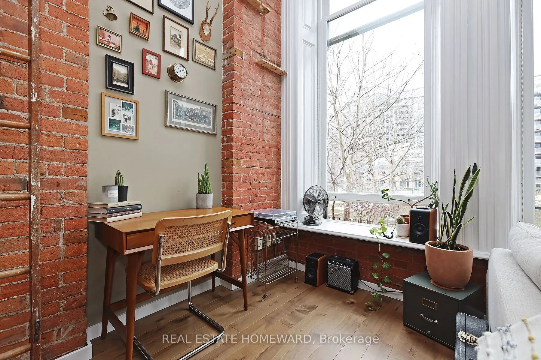 915 King Street W, #205