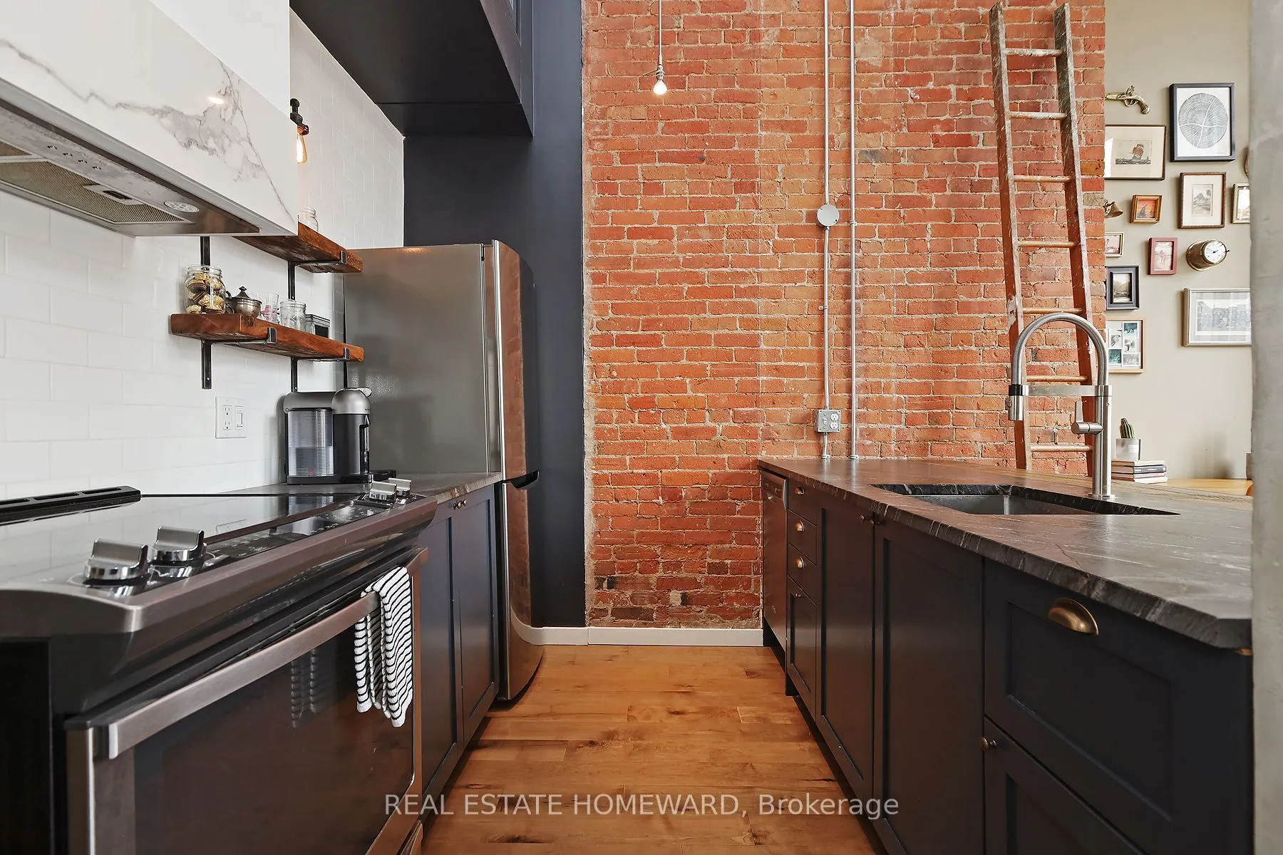 915 King Street W, #205