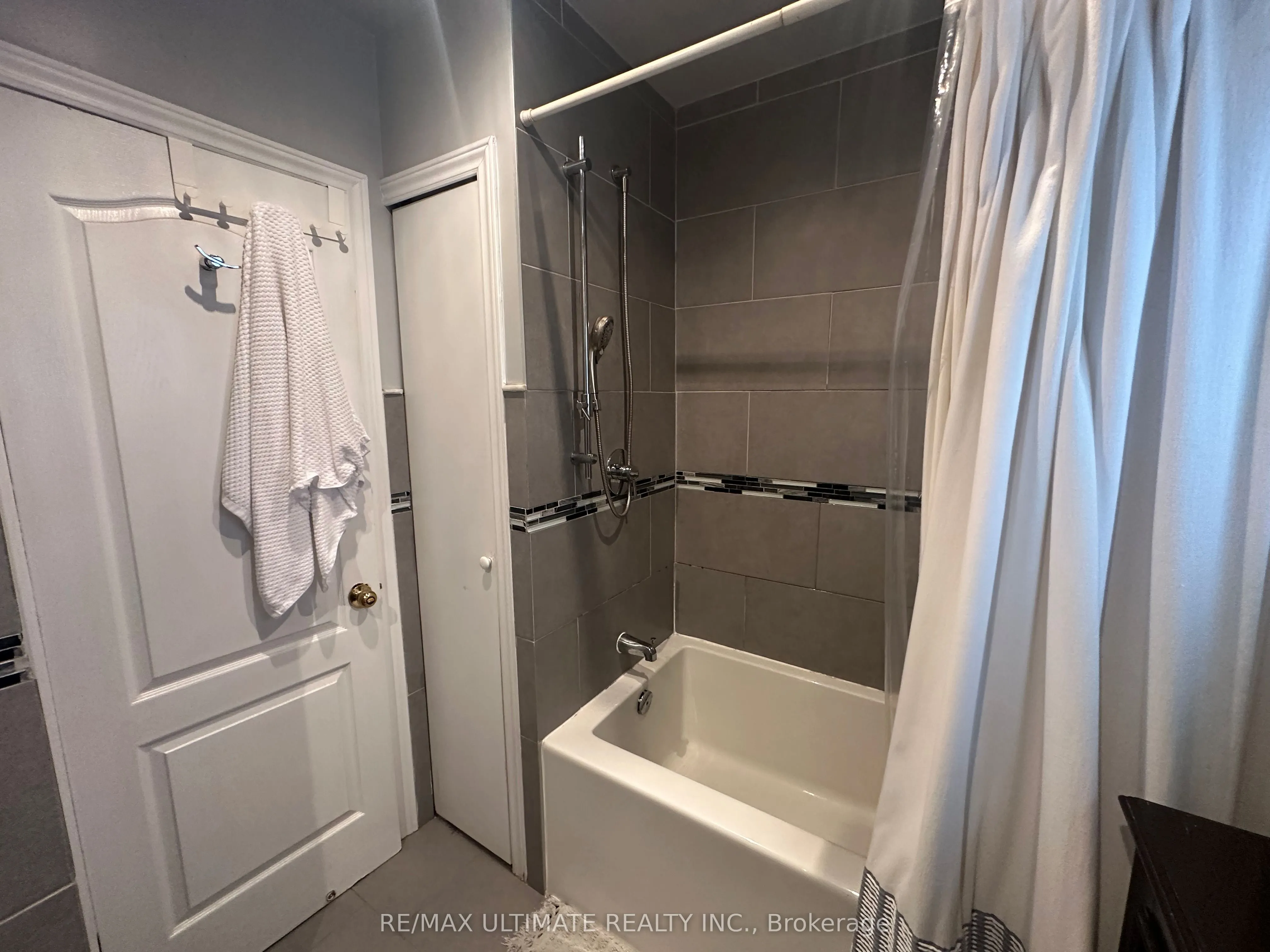 336 Shaw Street S, #2nd Floor