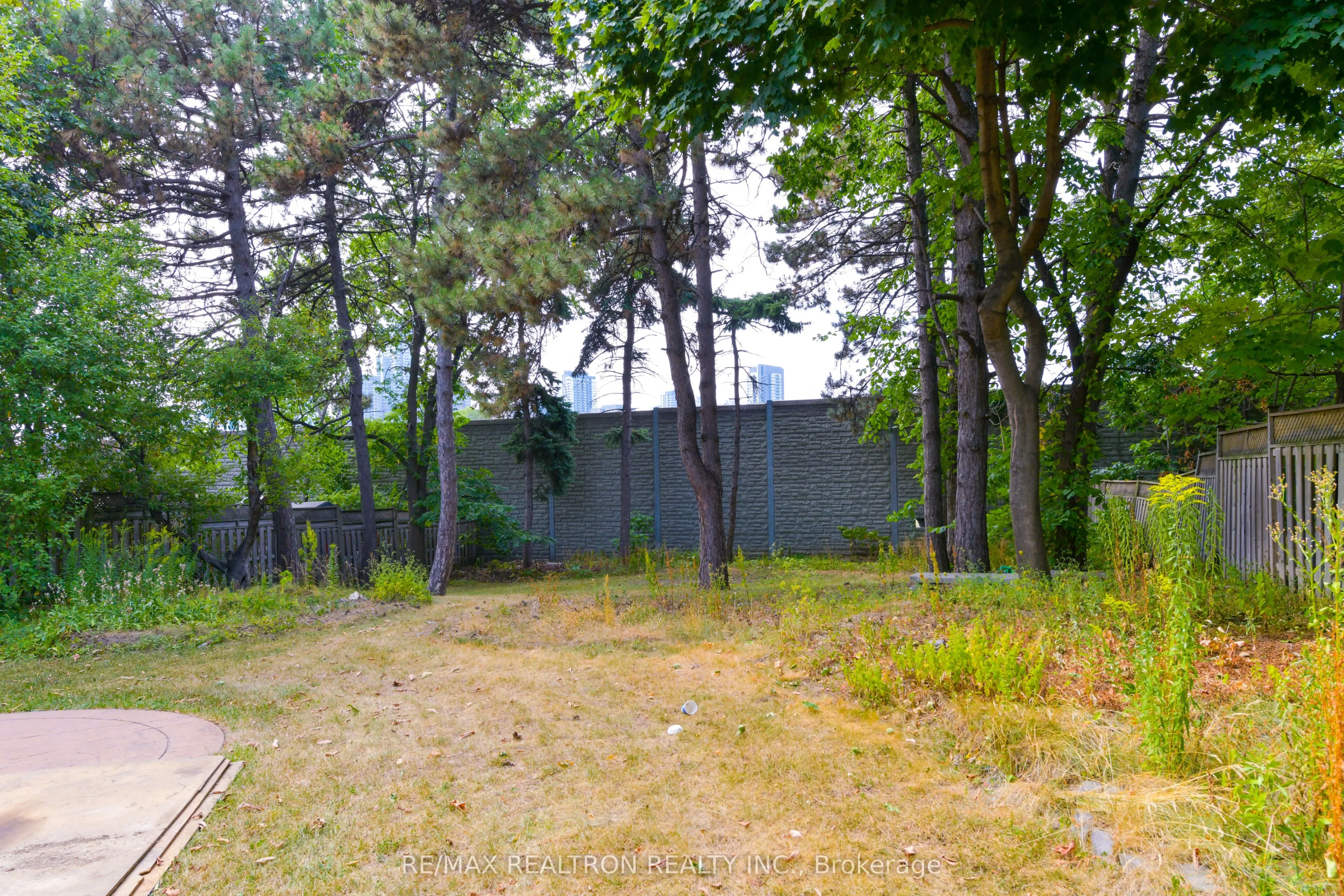 150 Upper Canada Drive