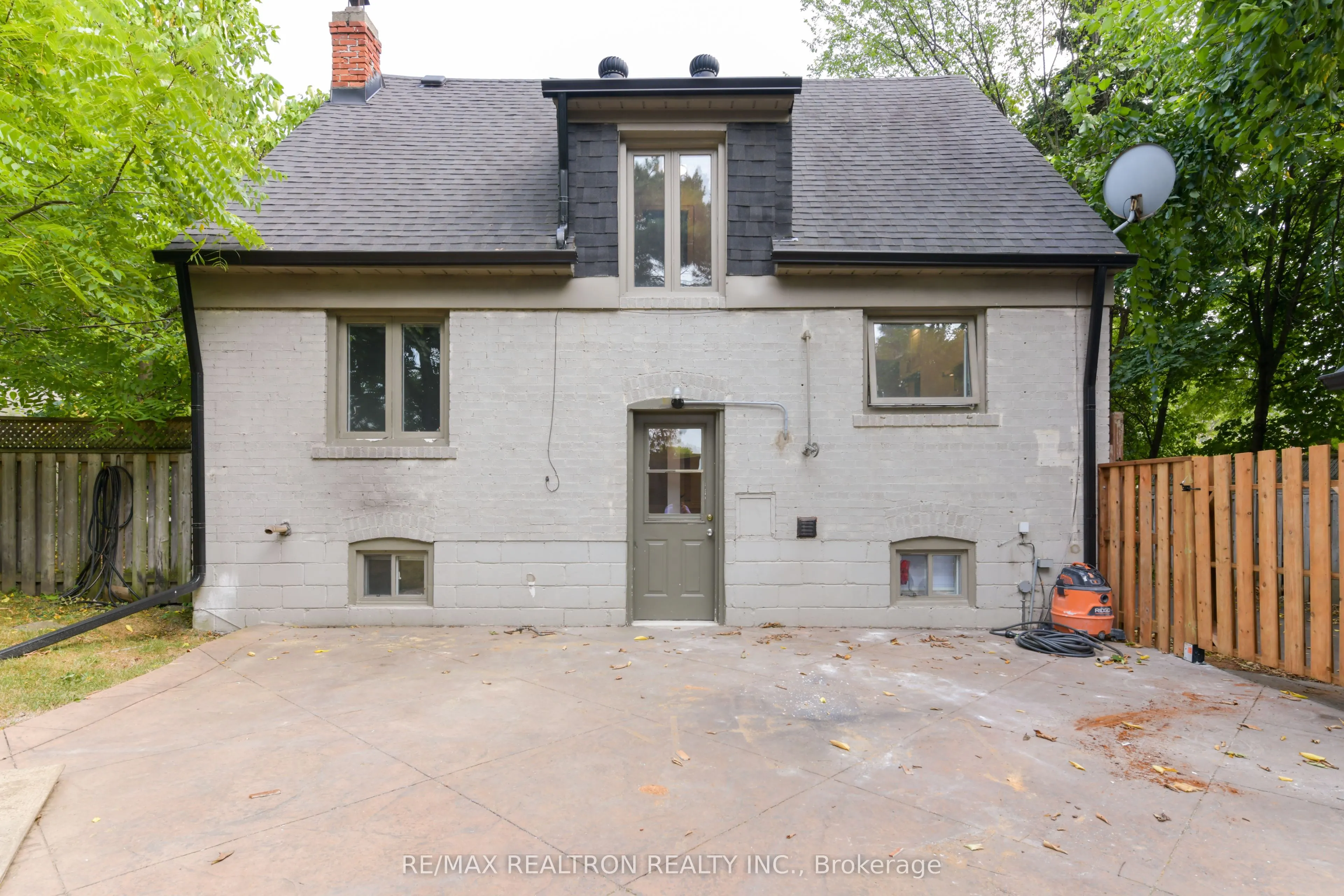 150 Upper Canada Drive