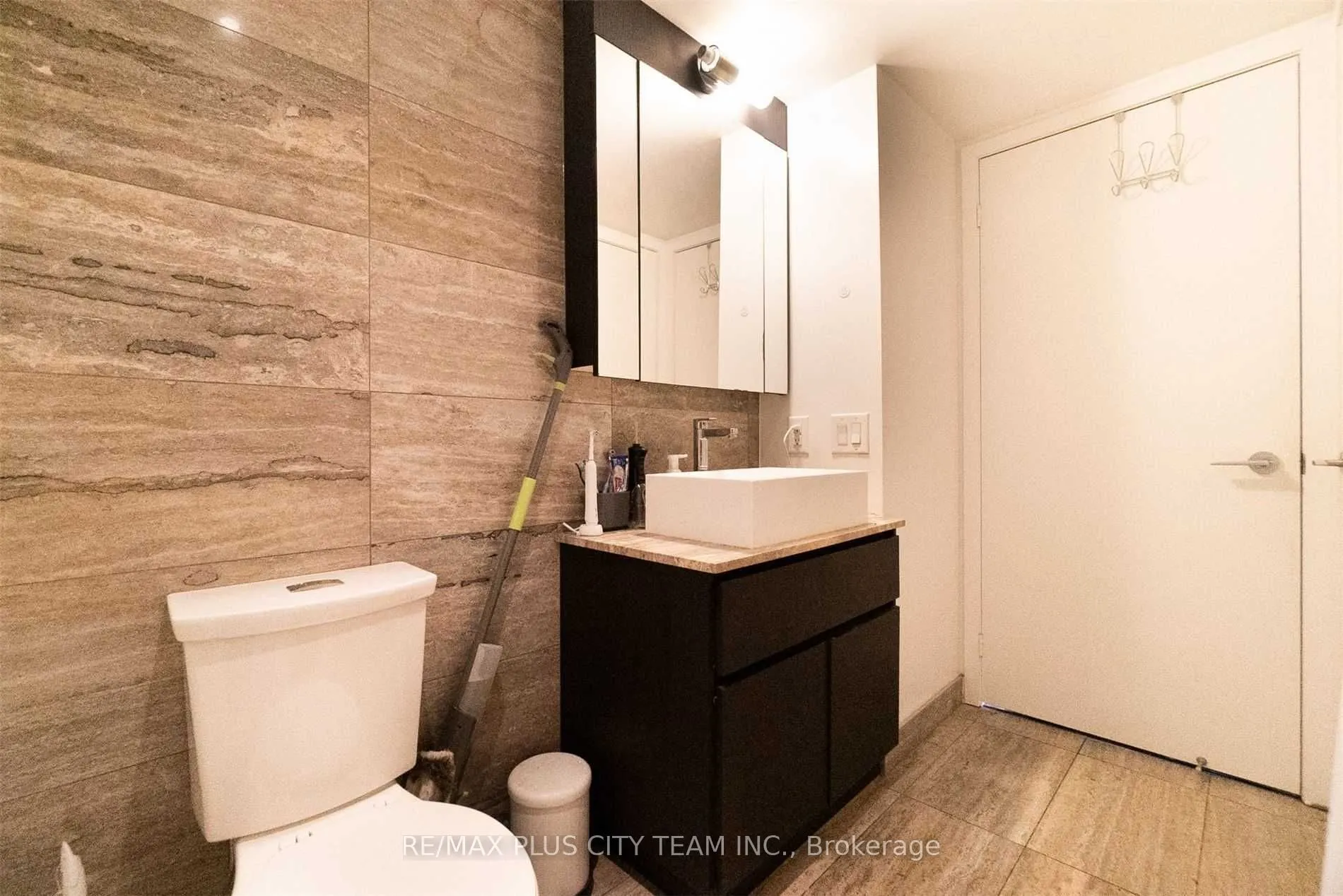 15 Iceboat Terrace, #2210
