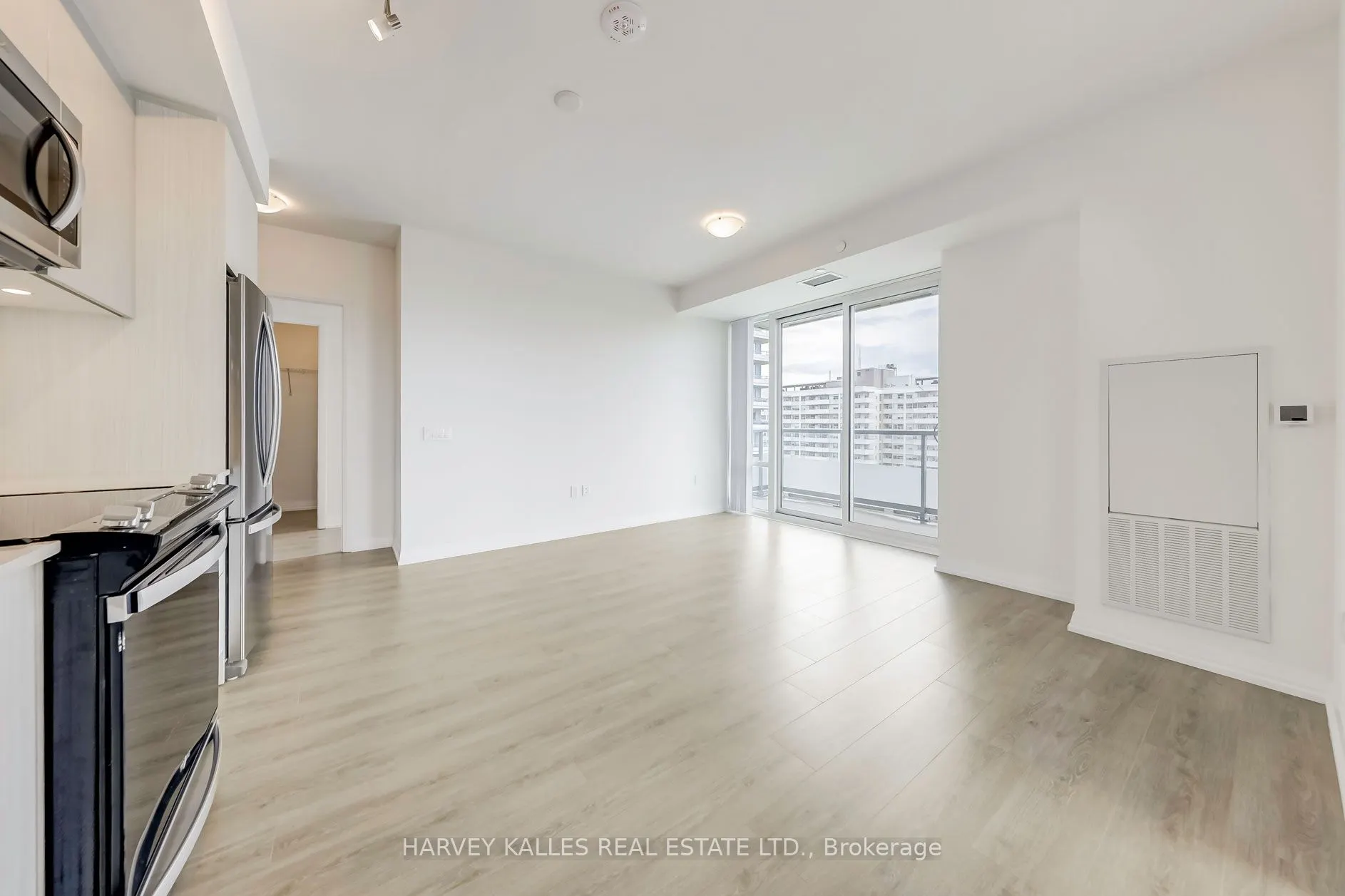 25 Holly Street, #2707