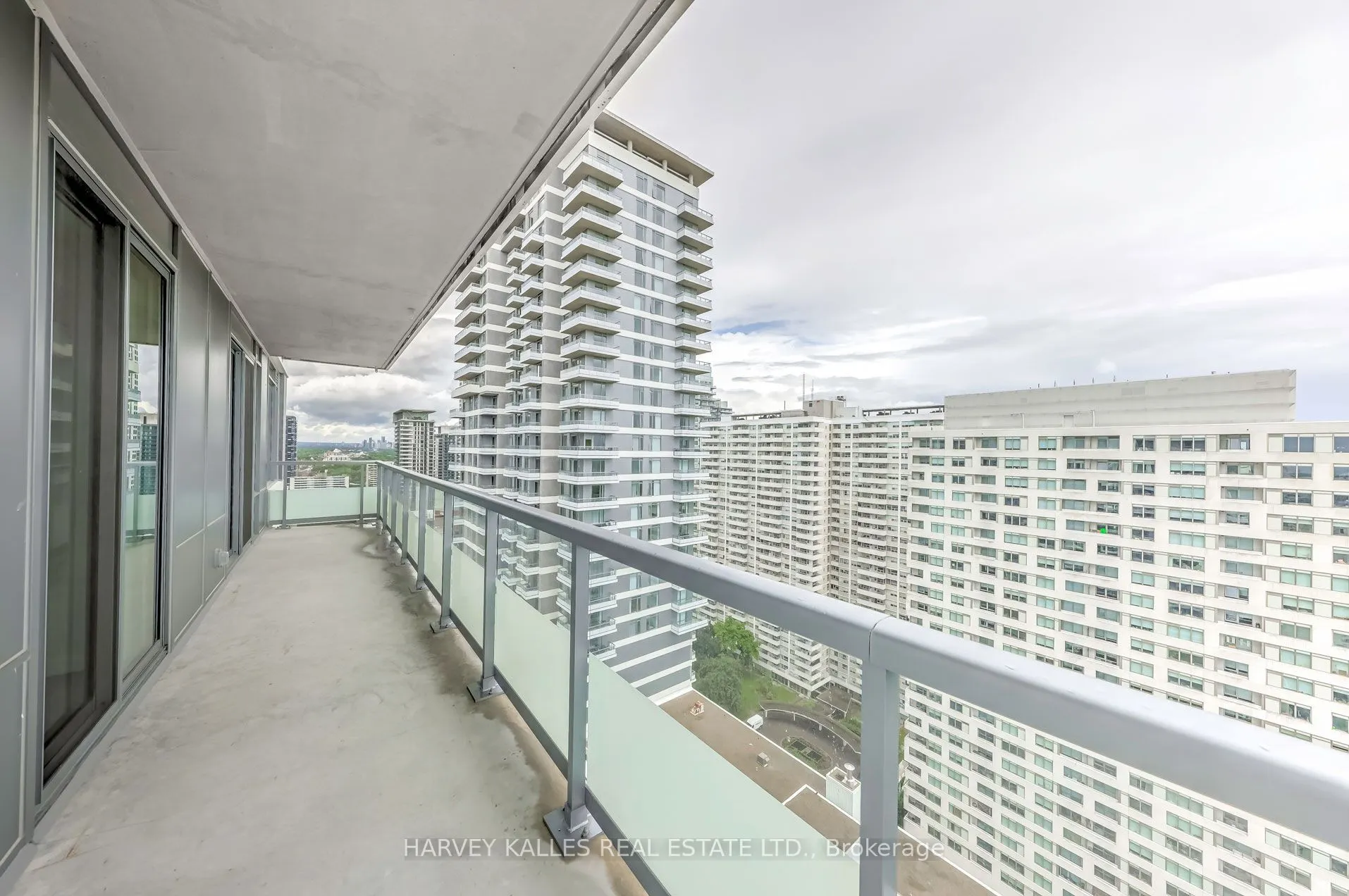 25 Holly Street, #2707
