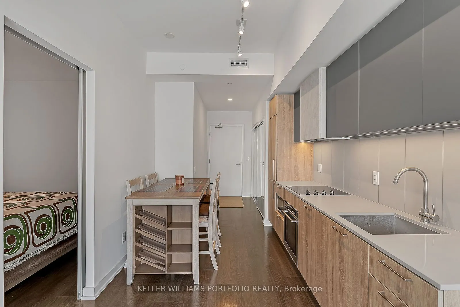 19 Western Battery Road, #716