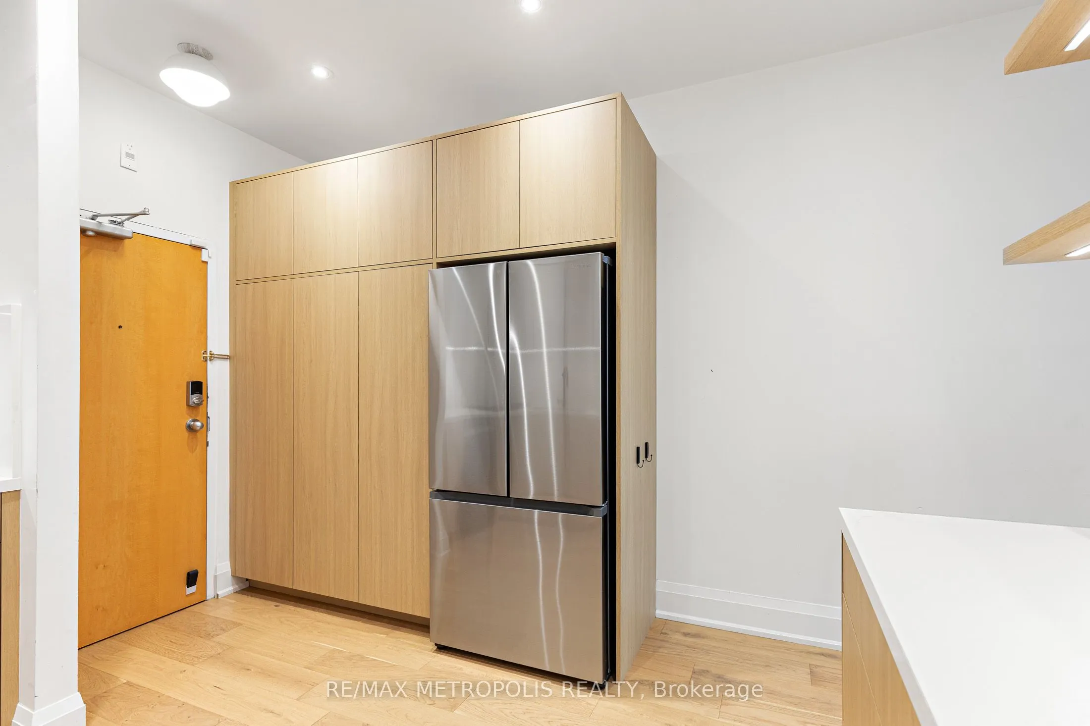 394 Euclid Avenue, #102