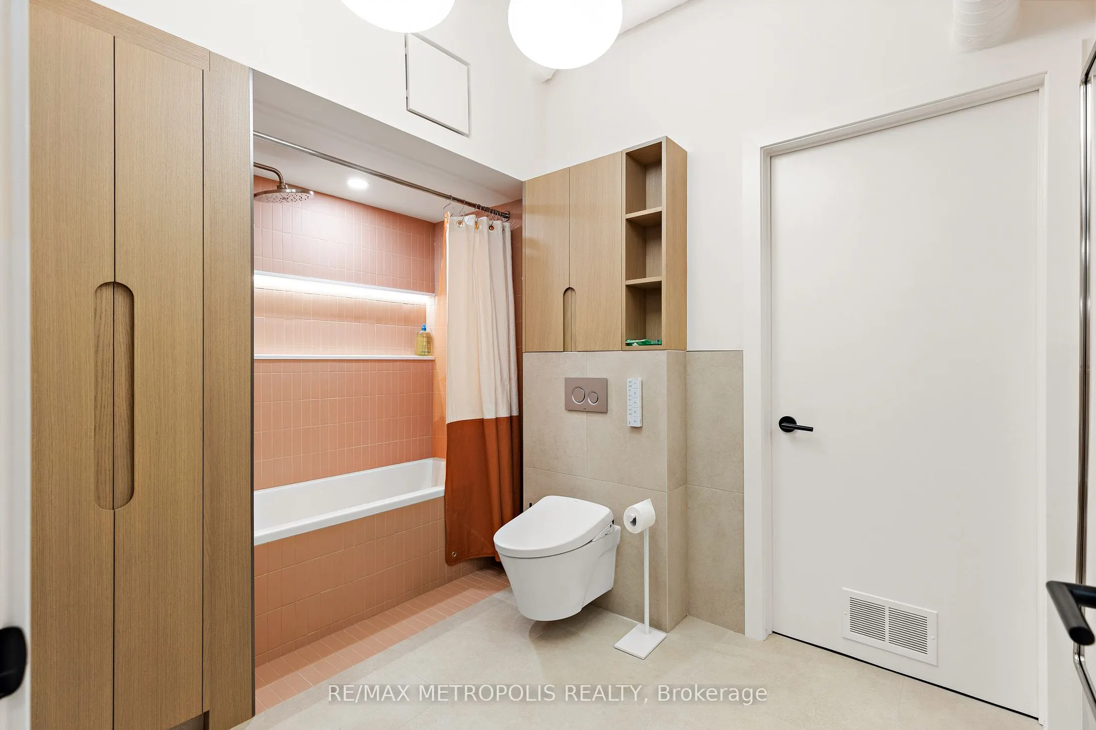 394 Euclid Avenue, #102