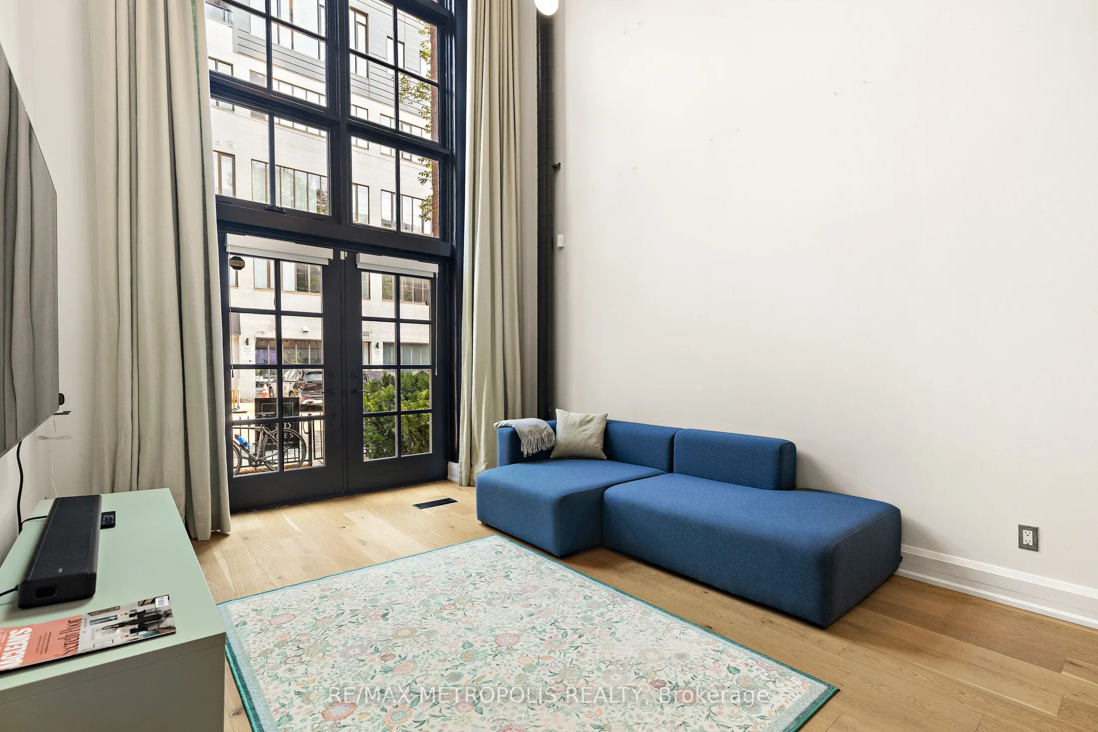 394 Euclid Avenue, #102
