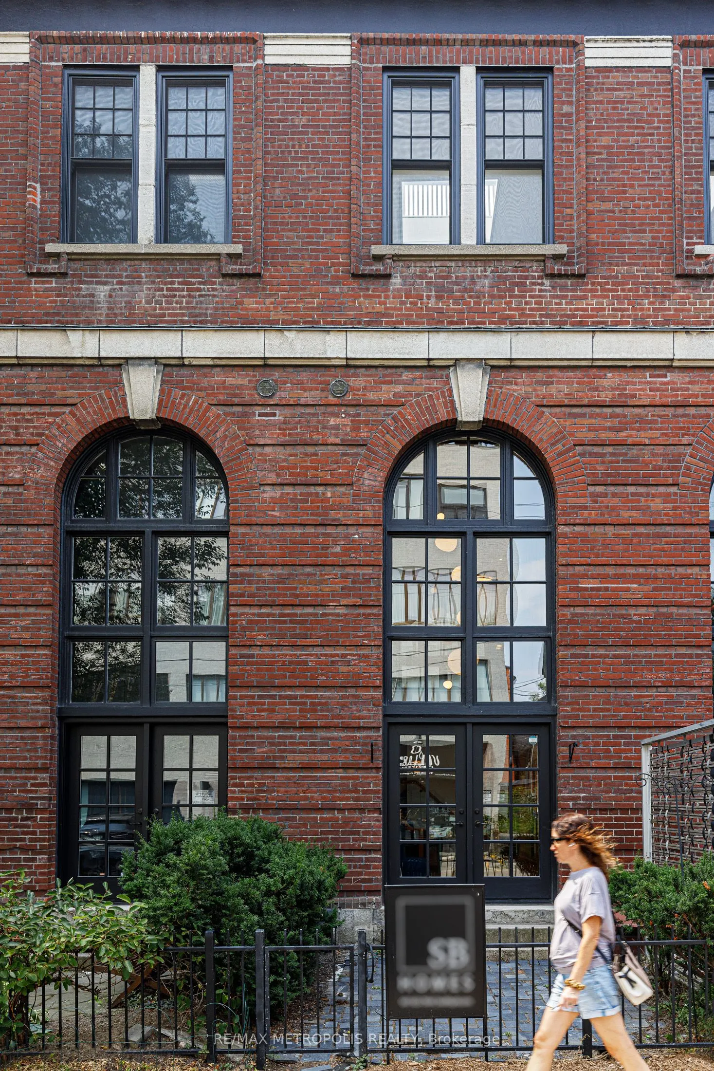 394 Euclid Avenue, #102