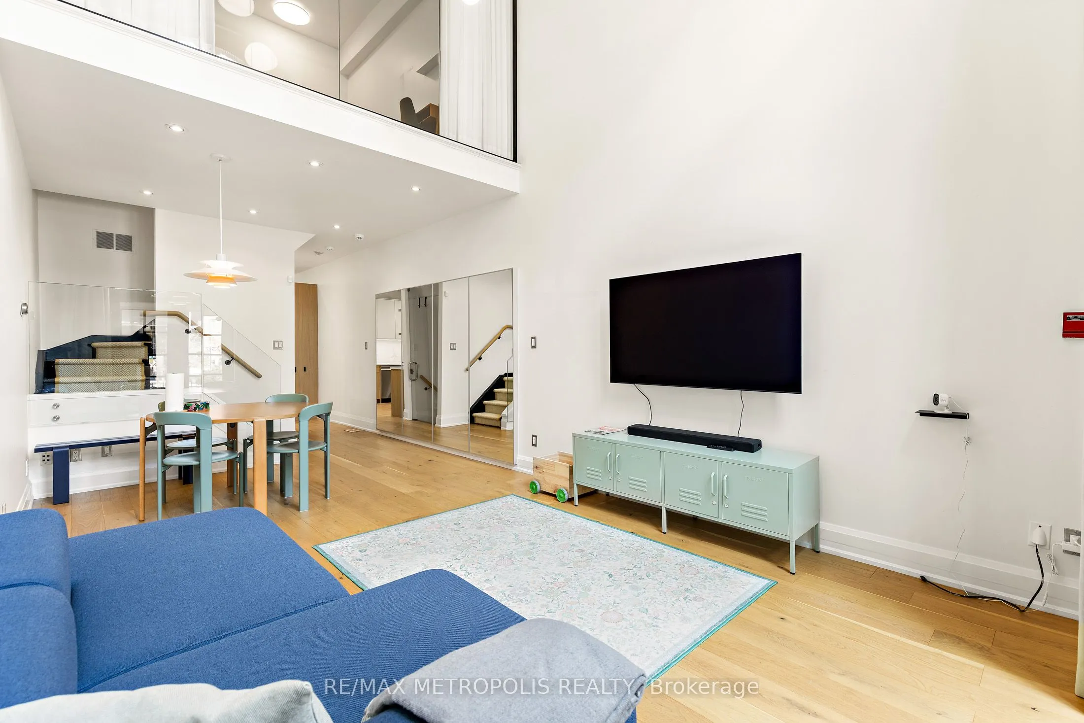 394 Euclid Avenue, #102