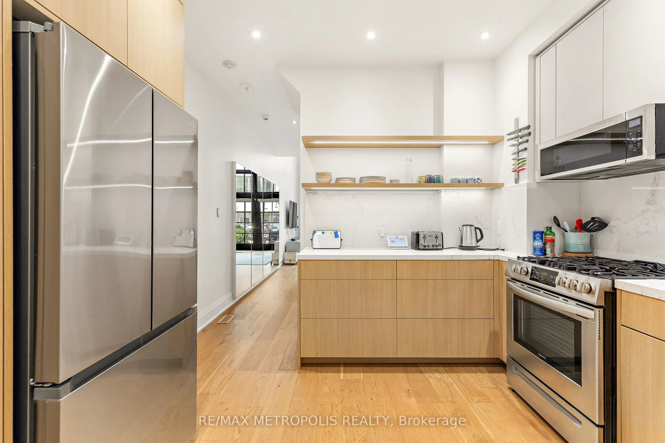 394 Euclid Avenue, #102