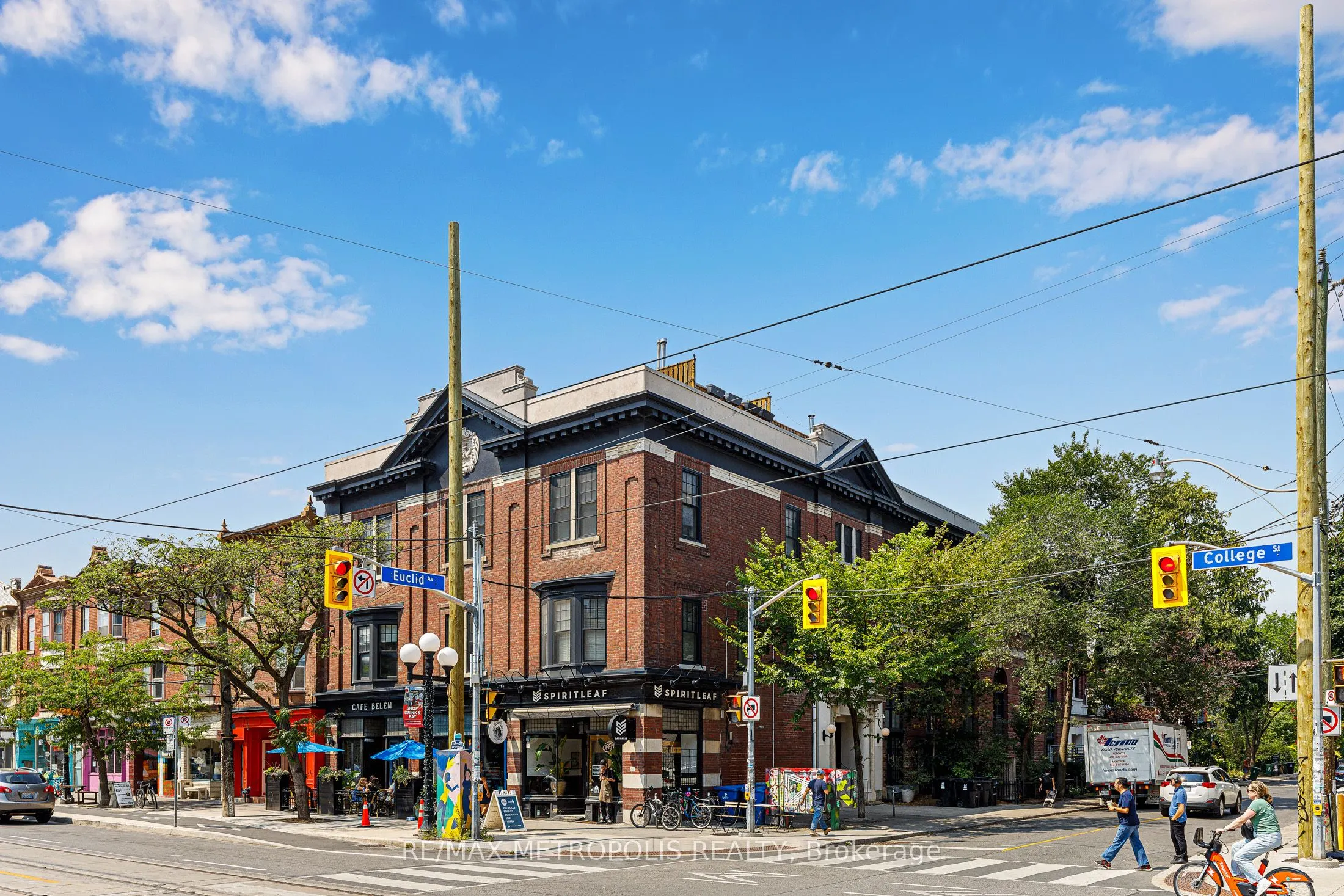 394 Euclid Avenue, #102