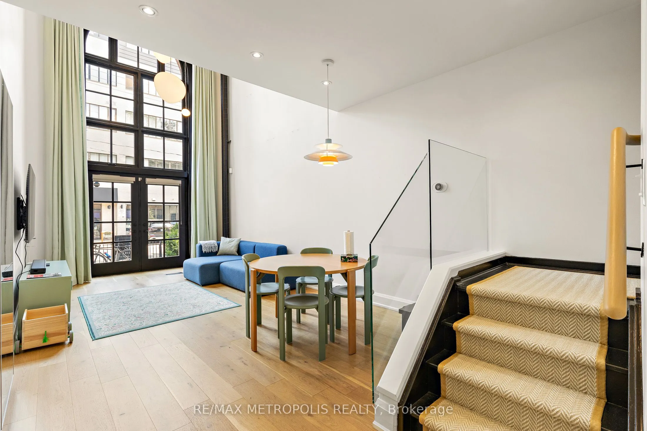 394 Euclid Avenue, #102