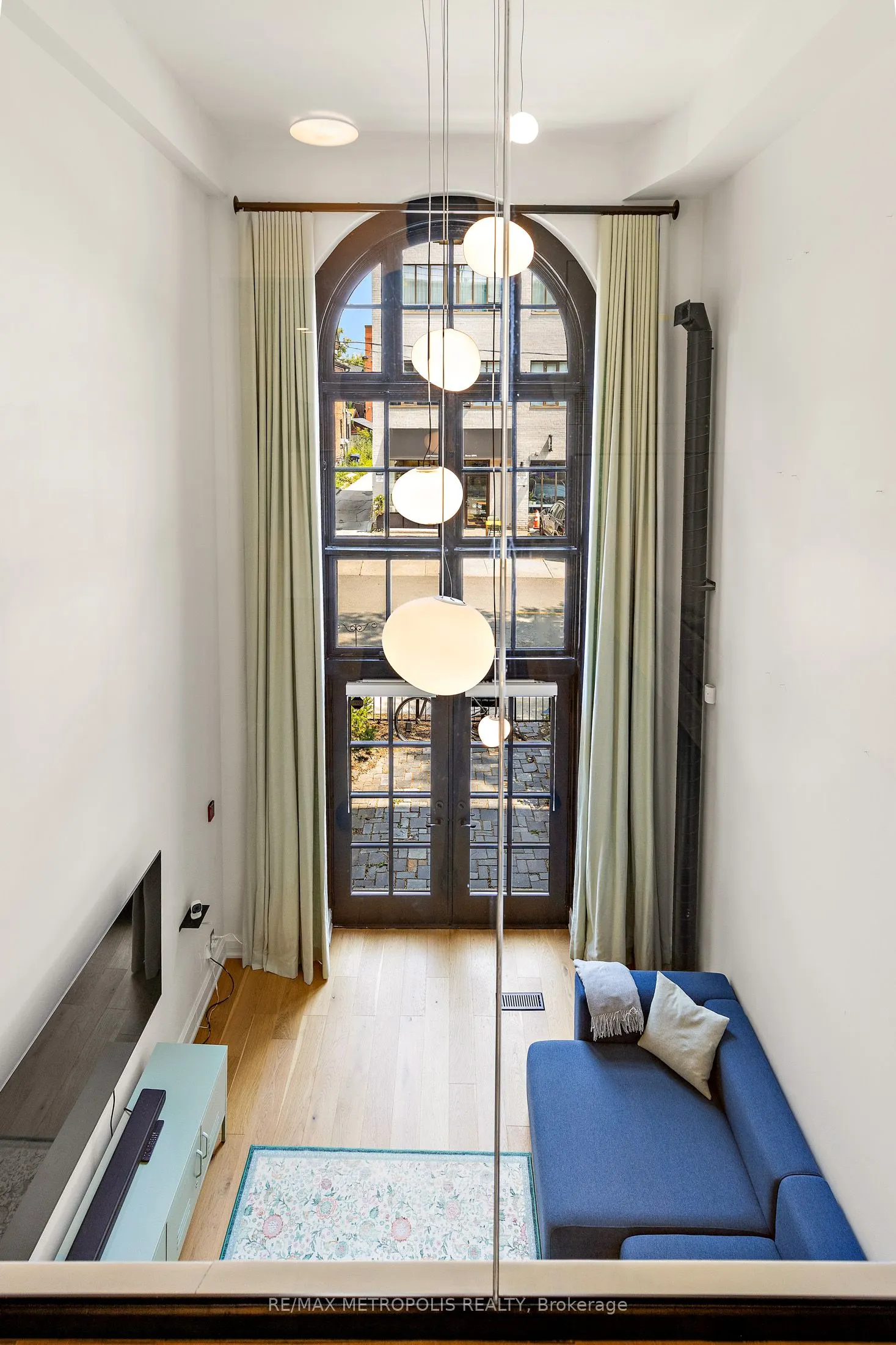 394 Euclid Avenue, #102