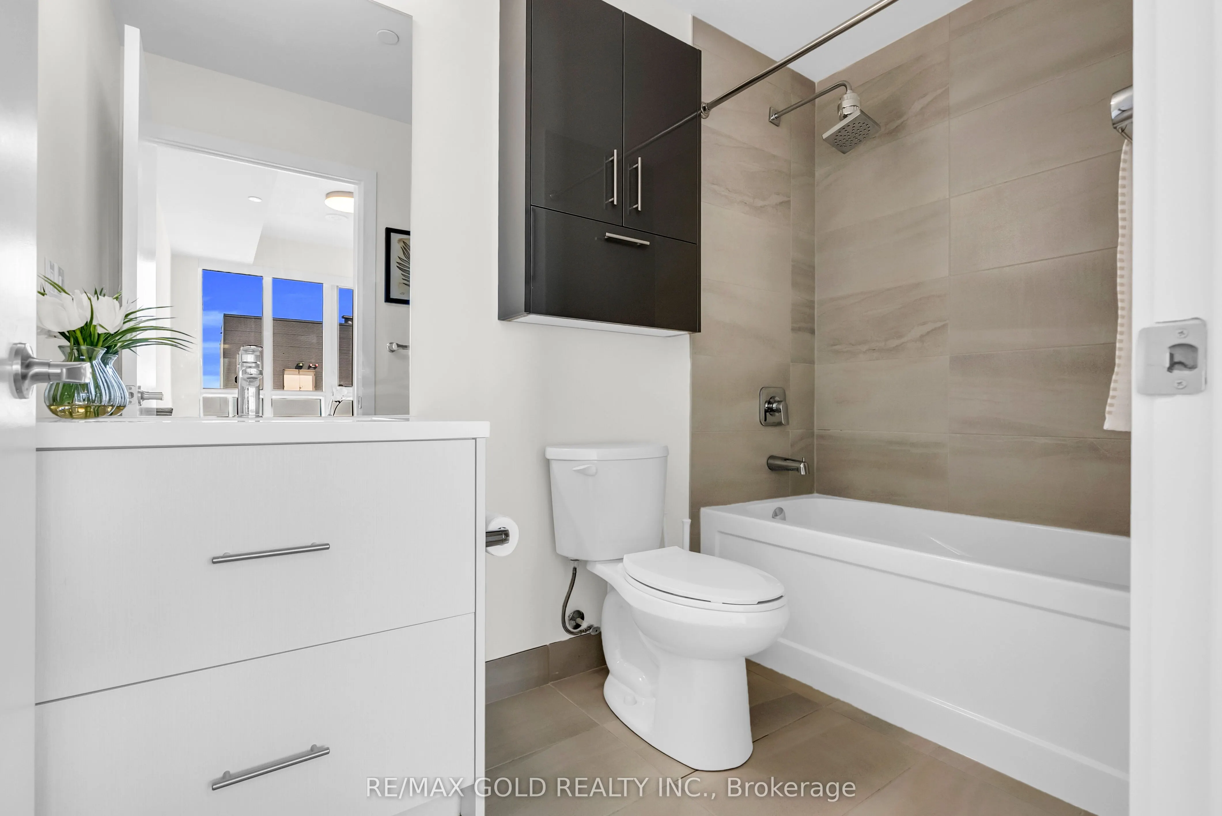 188 FAIRVIEW MALL Drive, #2101
