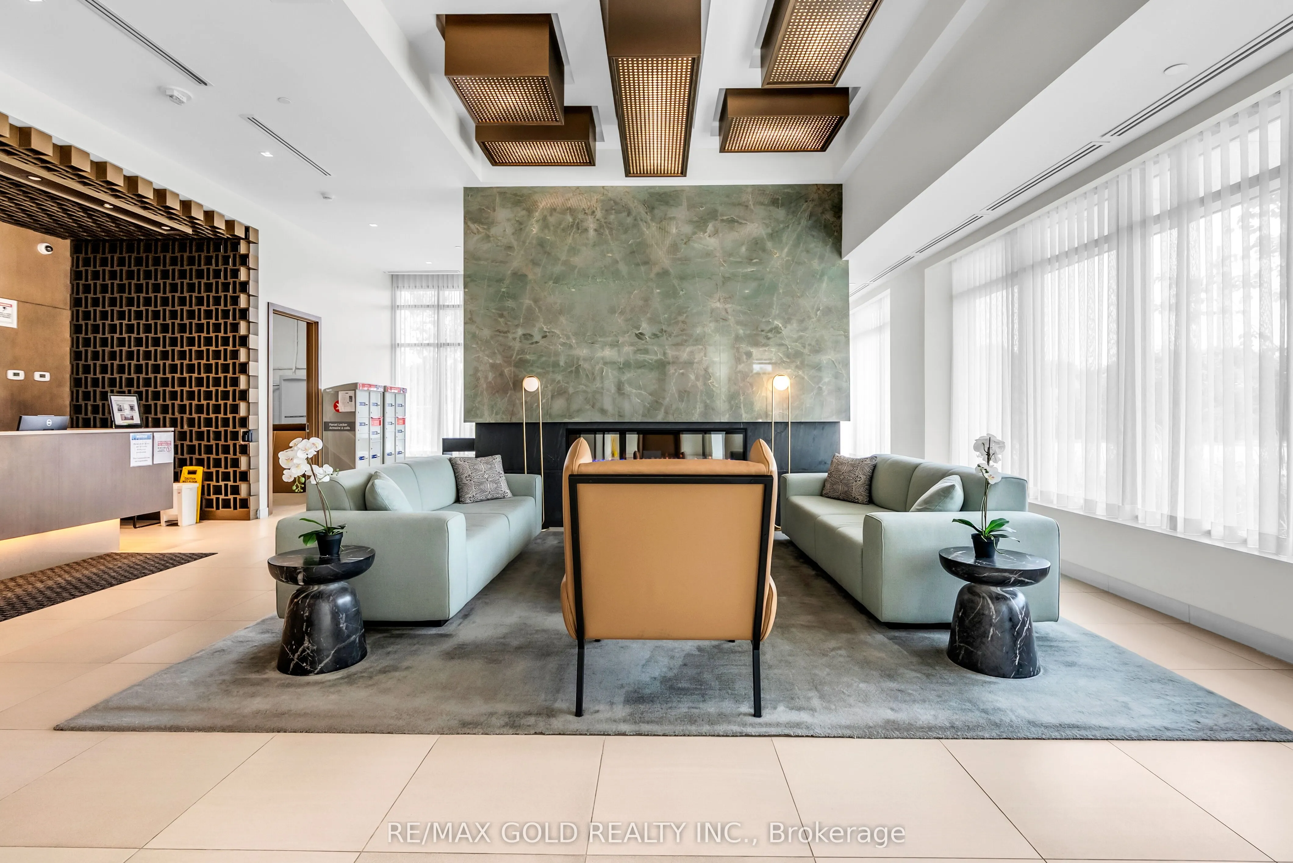 188 FAIRVIEW MALL Drive, #2101