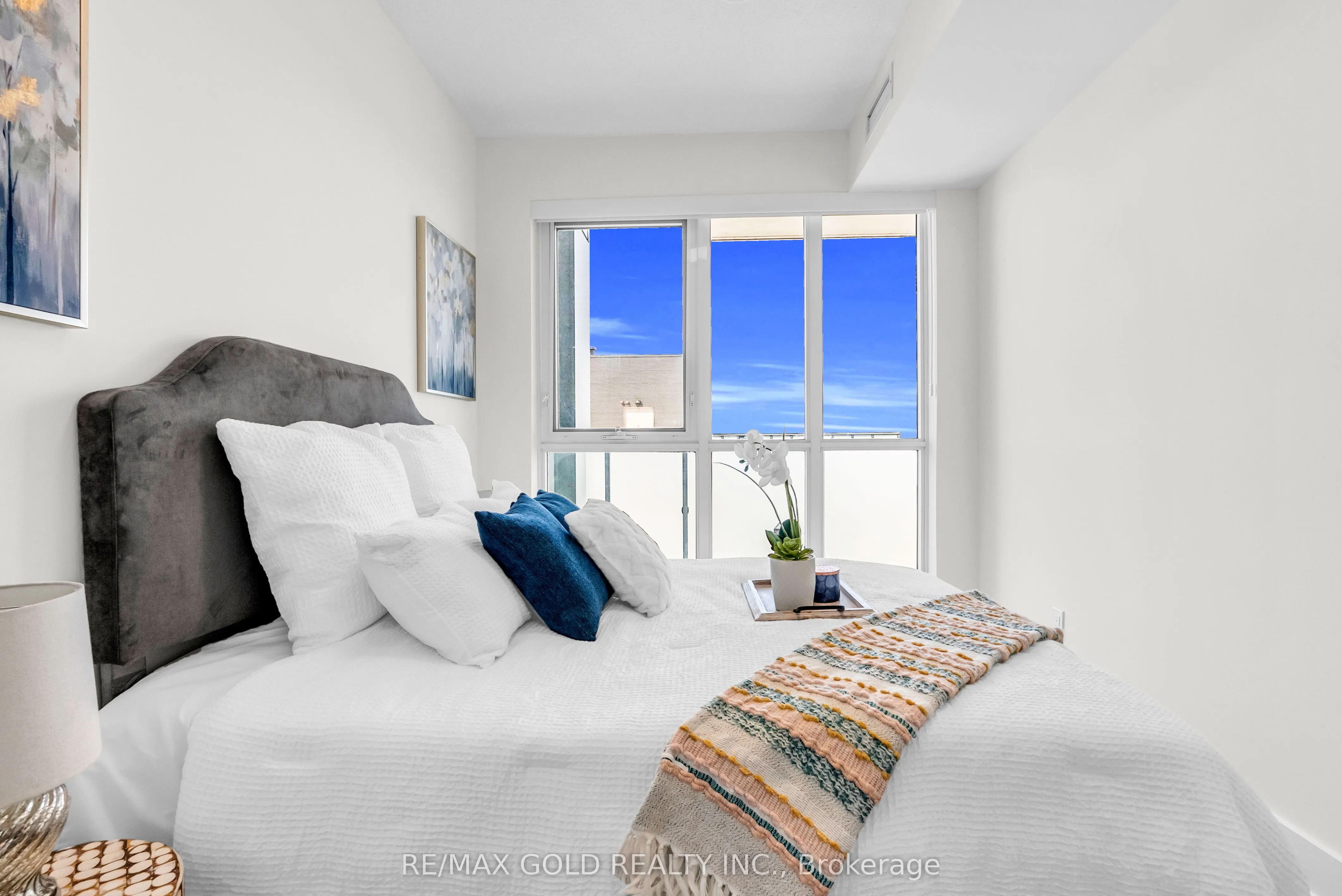 188 FAIRVIEW MALL Drive, #2101