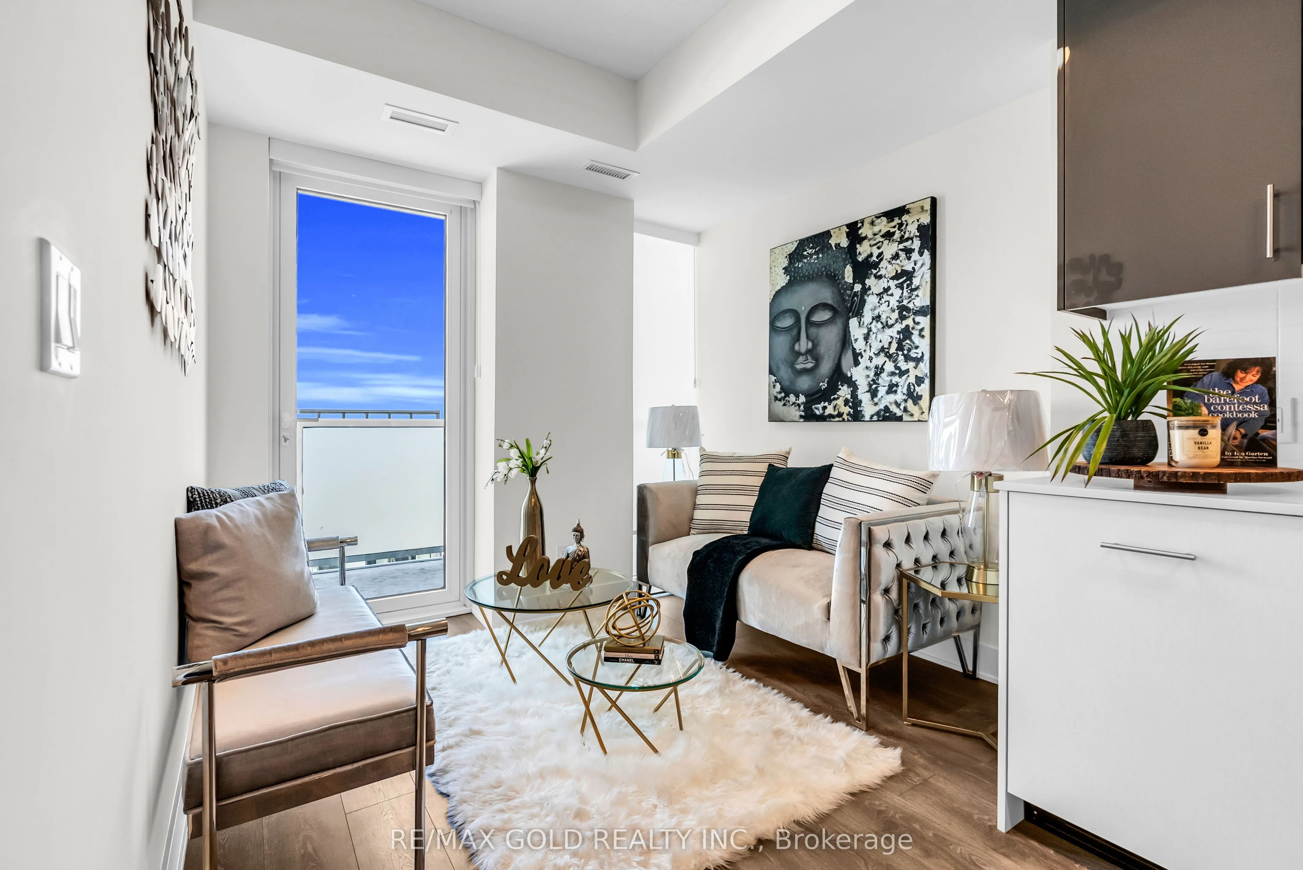 188 FAIRVIEW MALL Drive, #2101