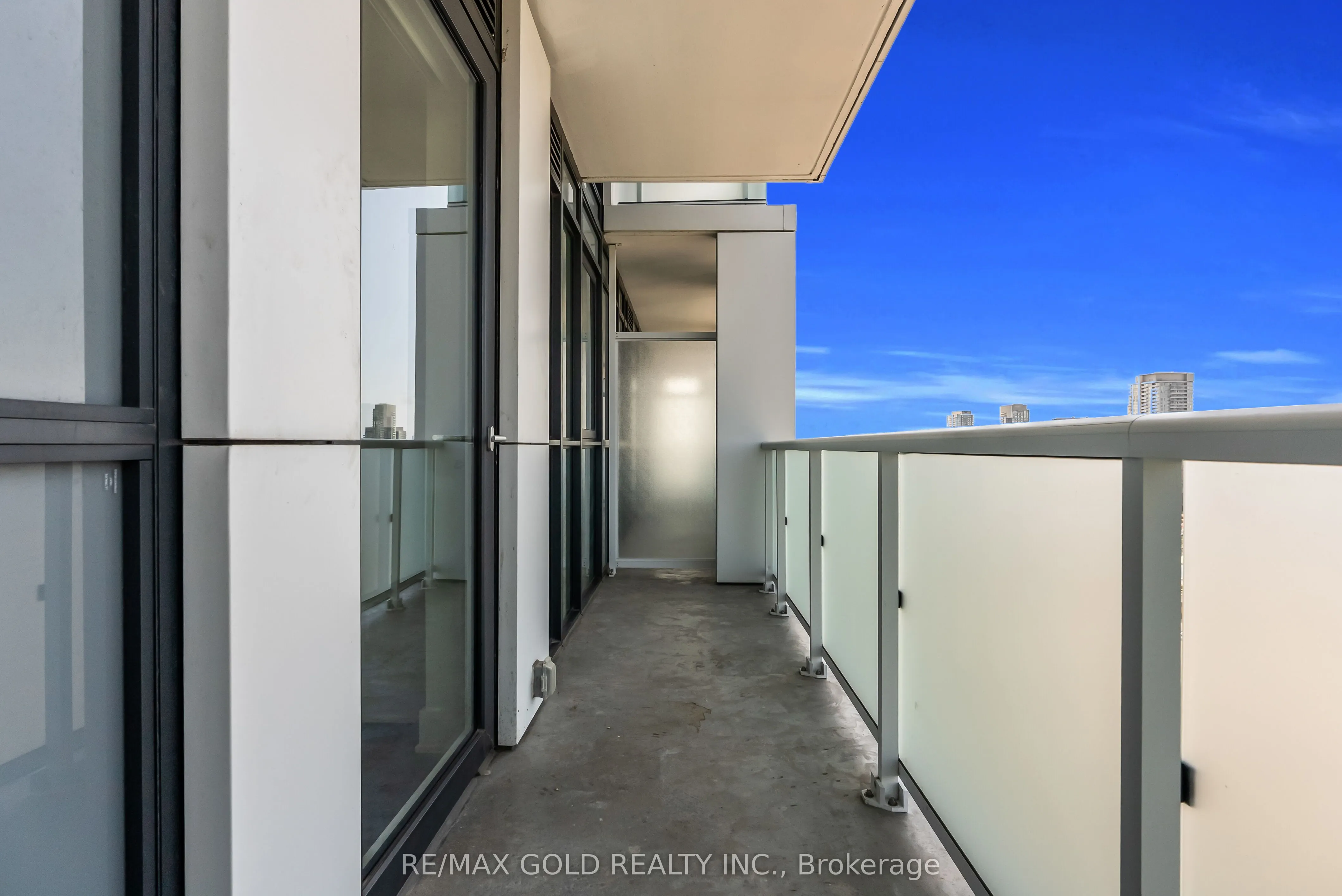 188 FAIRVIEW MALL Drive, #2101