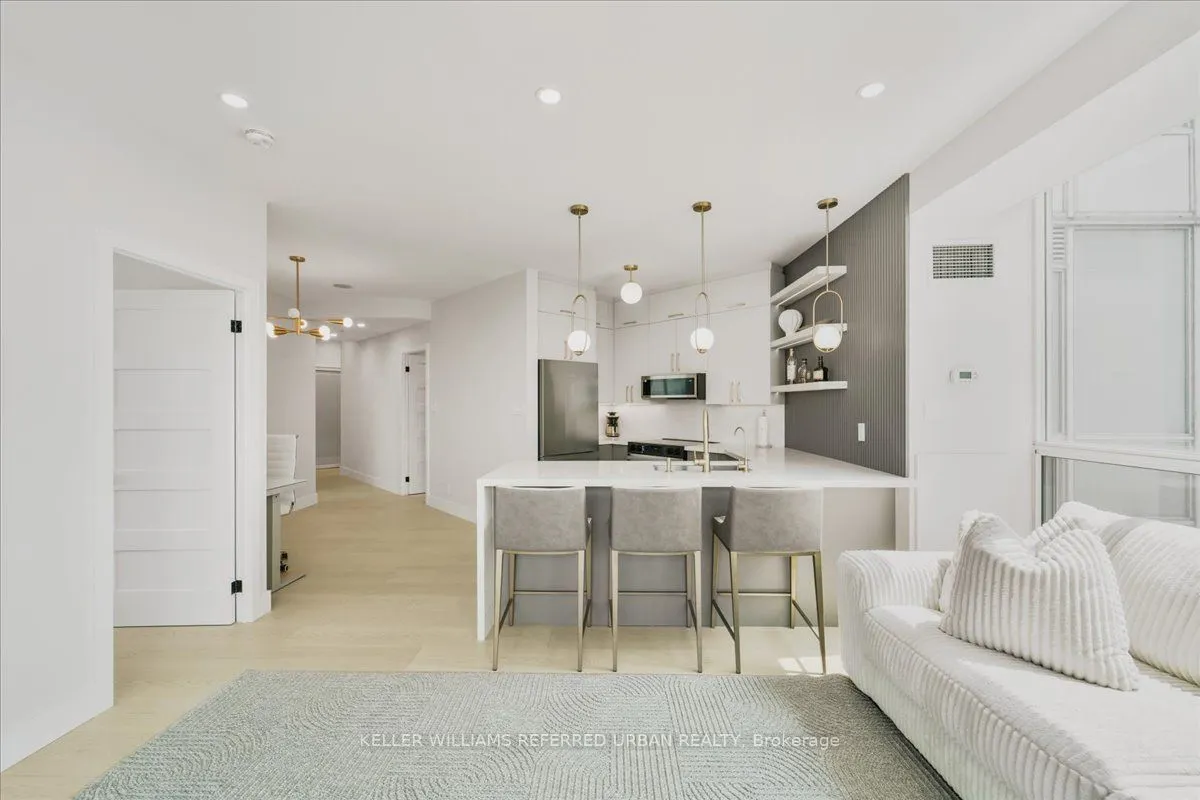 228 Queens Quay W, #2011