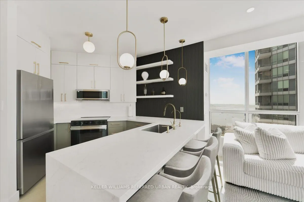 228 Queens Quay W, #2011