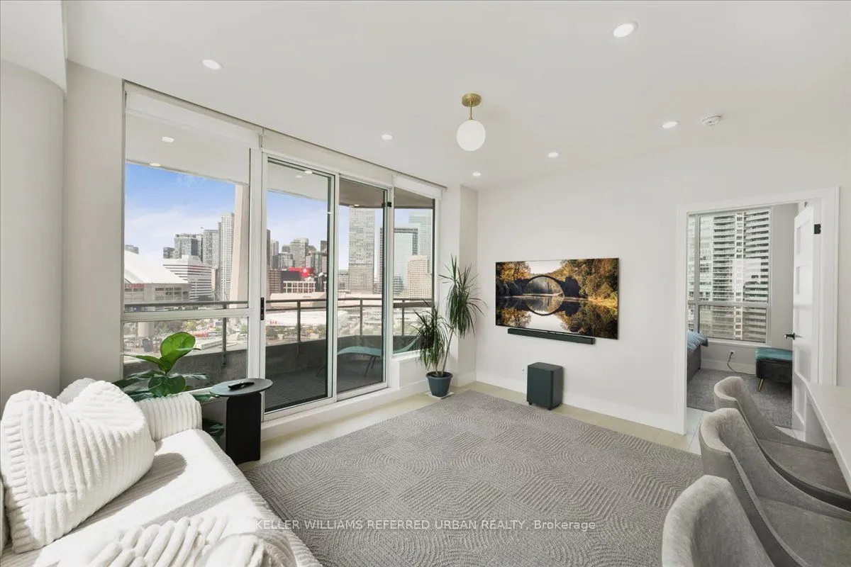 228 Queens Quay W, #2011