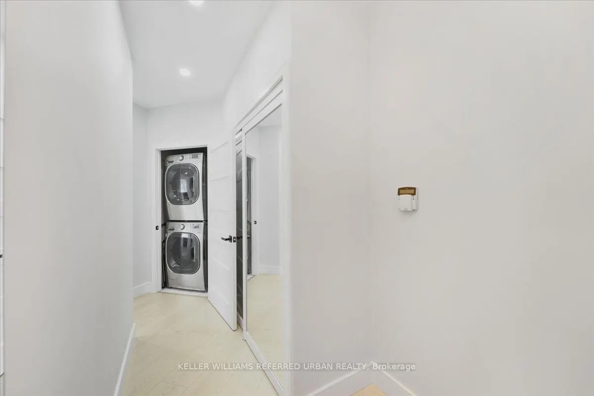 228 Queens Quay W, #2011