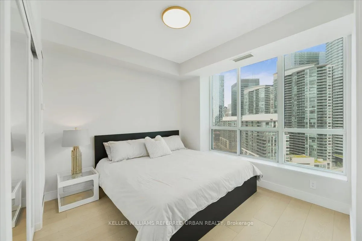 228 Queens Quay W, #2011
