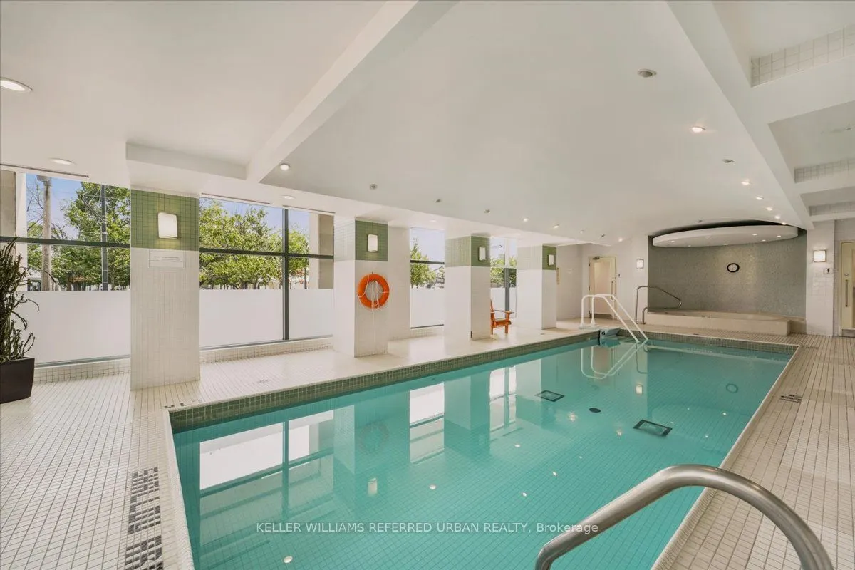 228 Queens Quay W, #2011