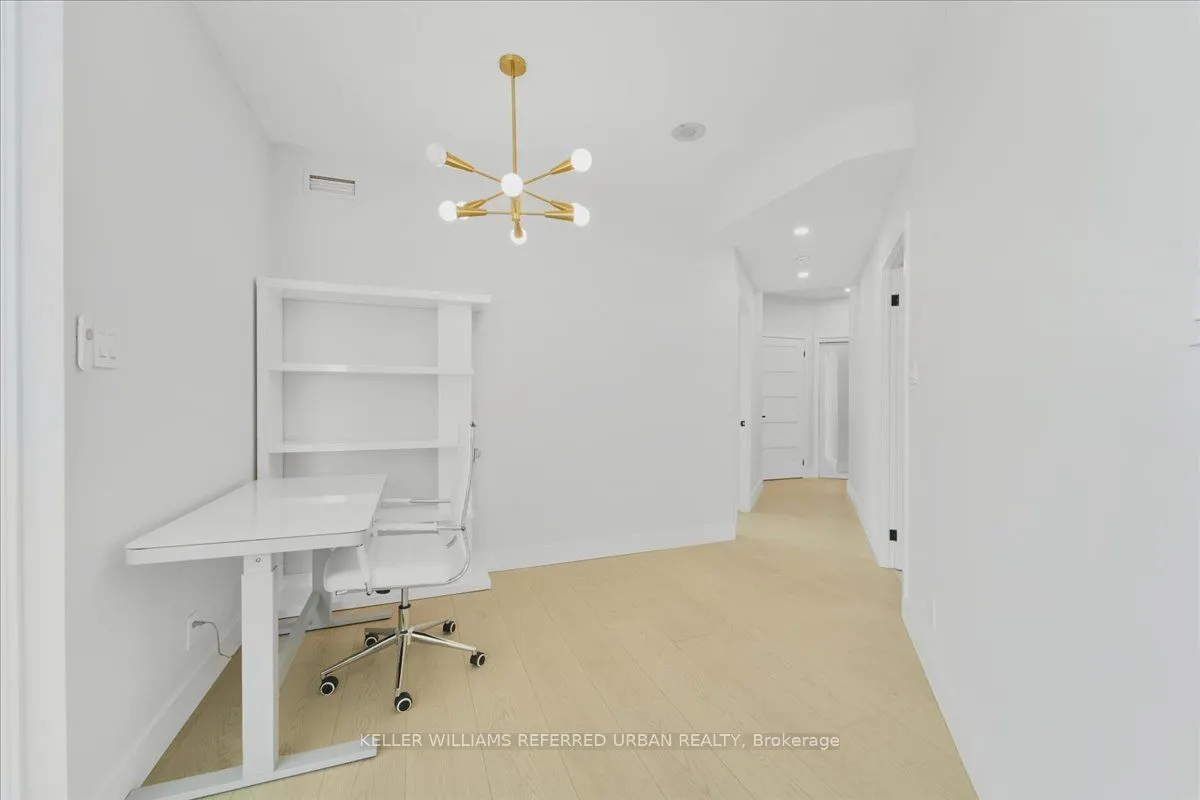 228 Queens Quay W, #2011