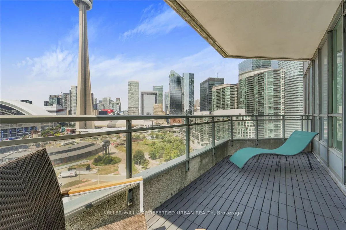 228 Queens Quay W, #2011