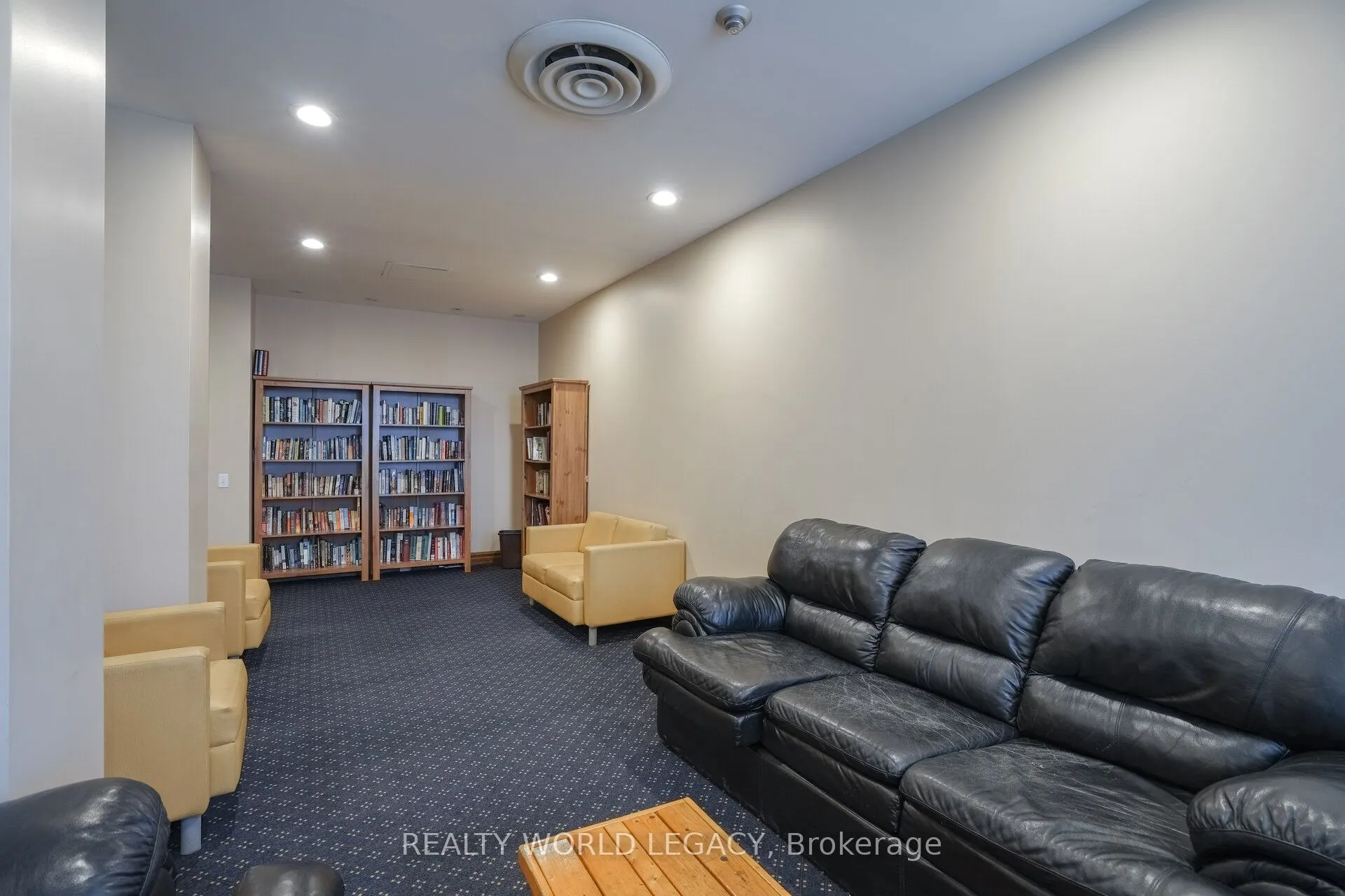1720 Eglinton Avenue E, #610