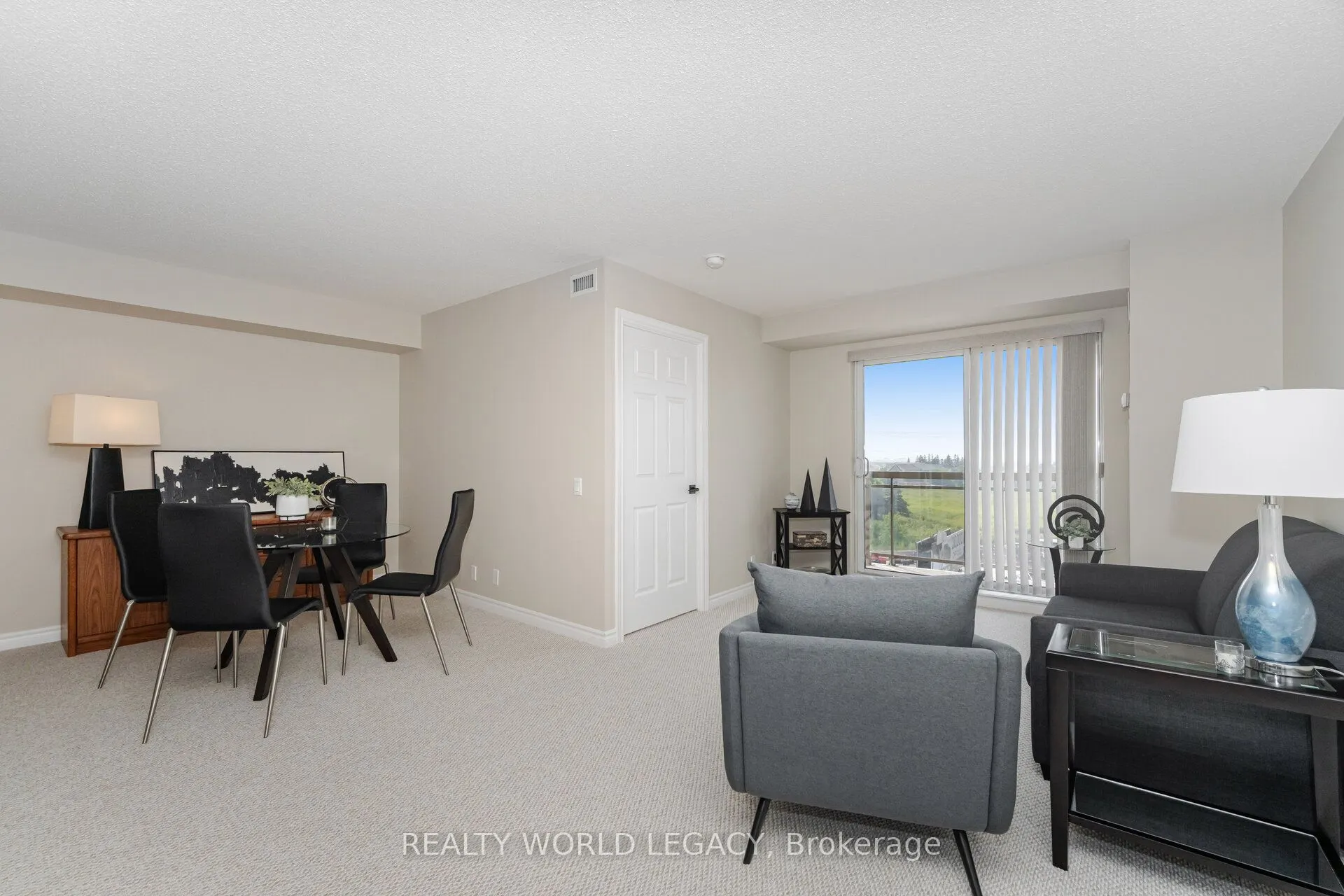 1720 Eglinton Avenue E, #610