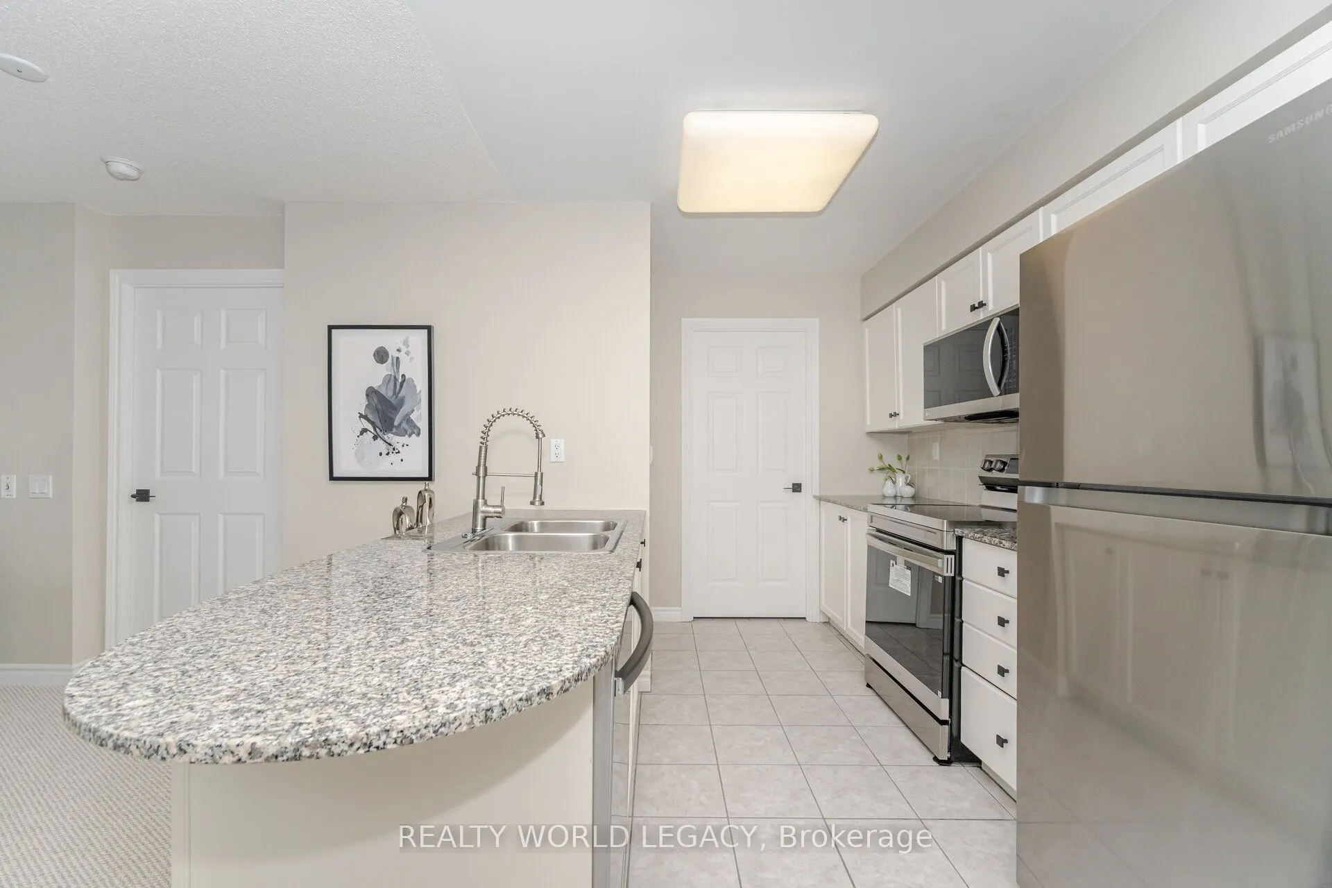 1720 Eglinton Avenue E, #610