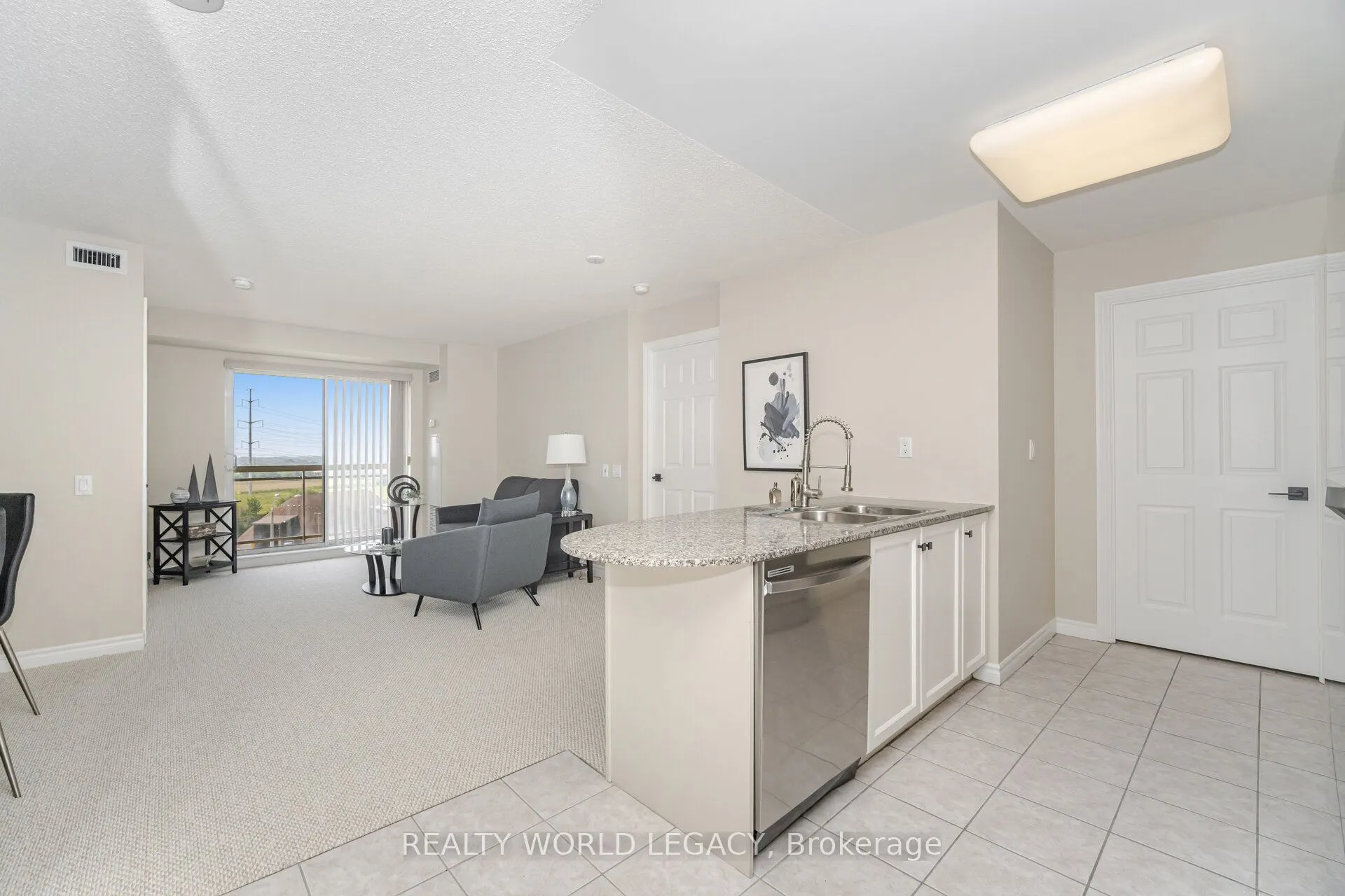 1720 Eglinton Avenue E, #610