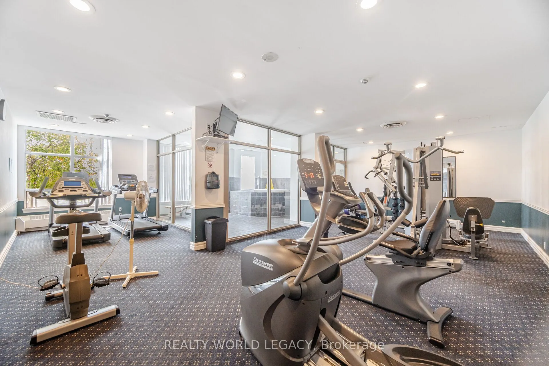 1720 Eglinton Avenue E, #610