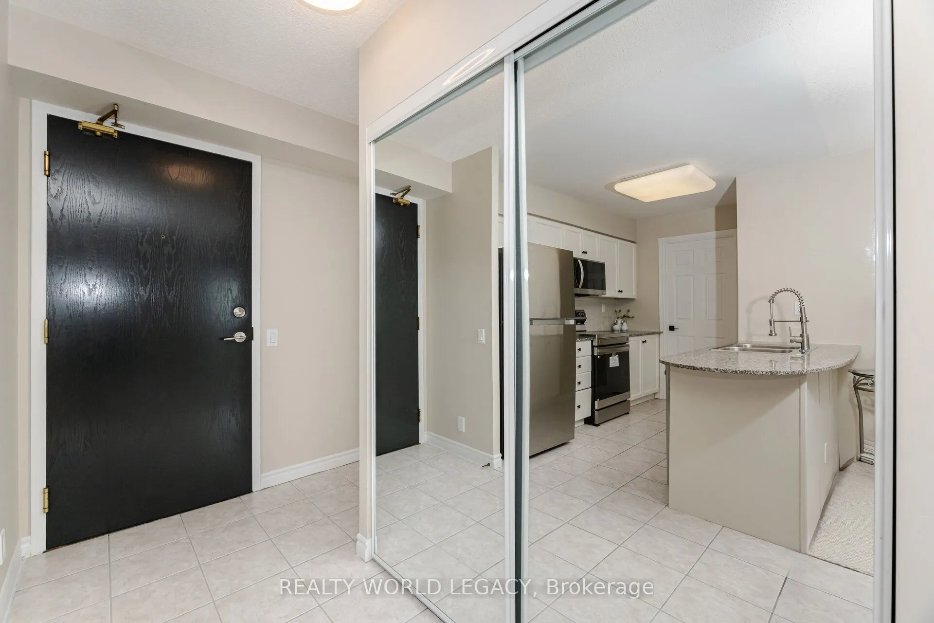 1720 Eglinton Avenue E, #610