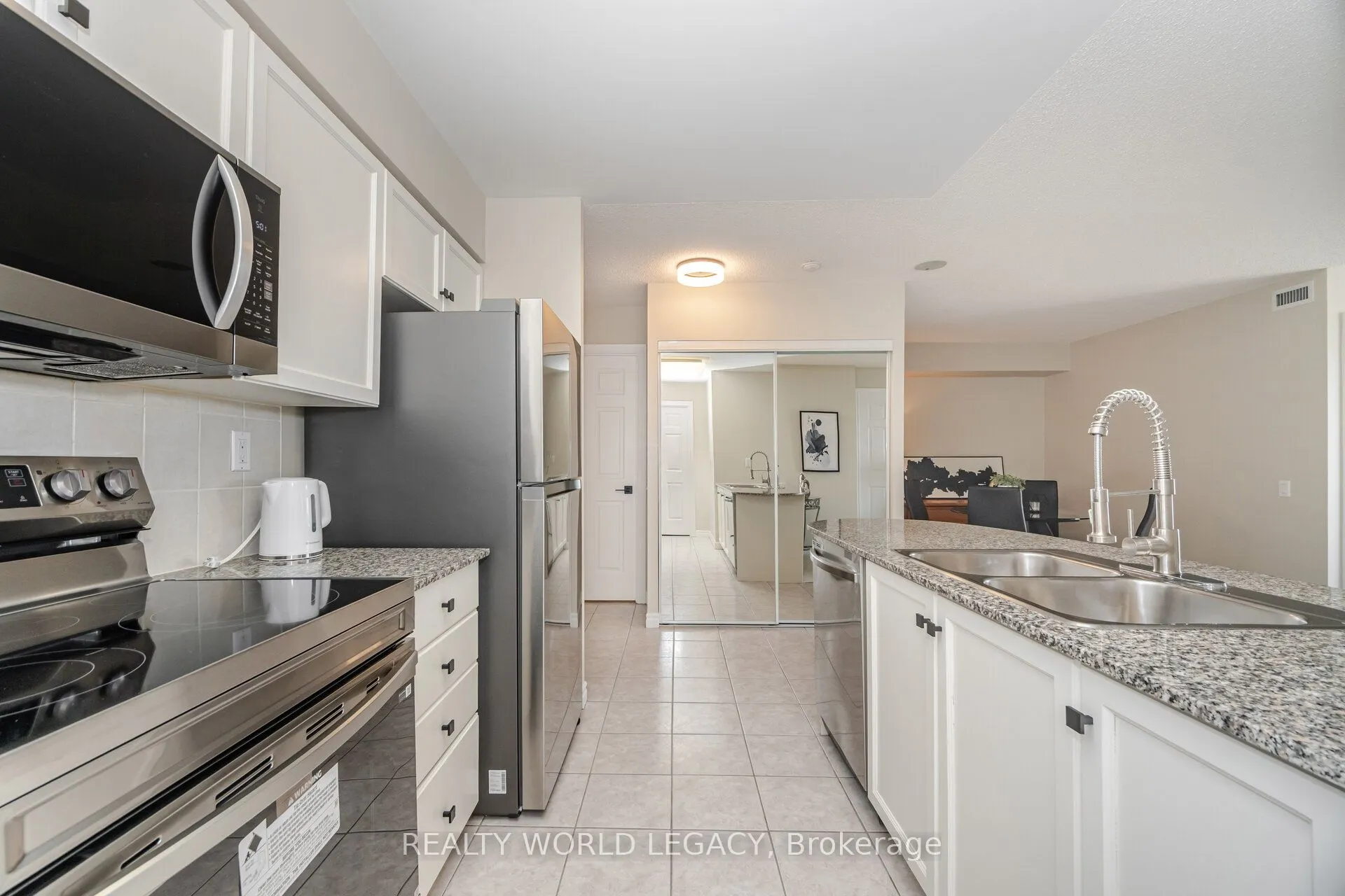 1720 Eglinton Avenue E, #610